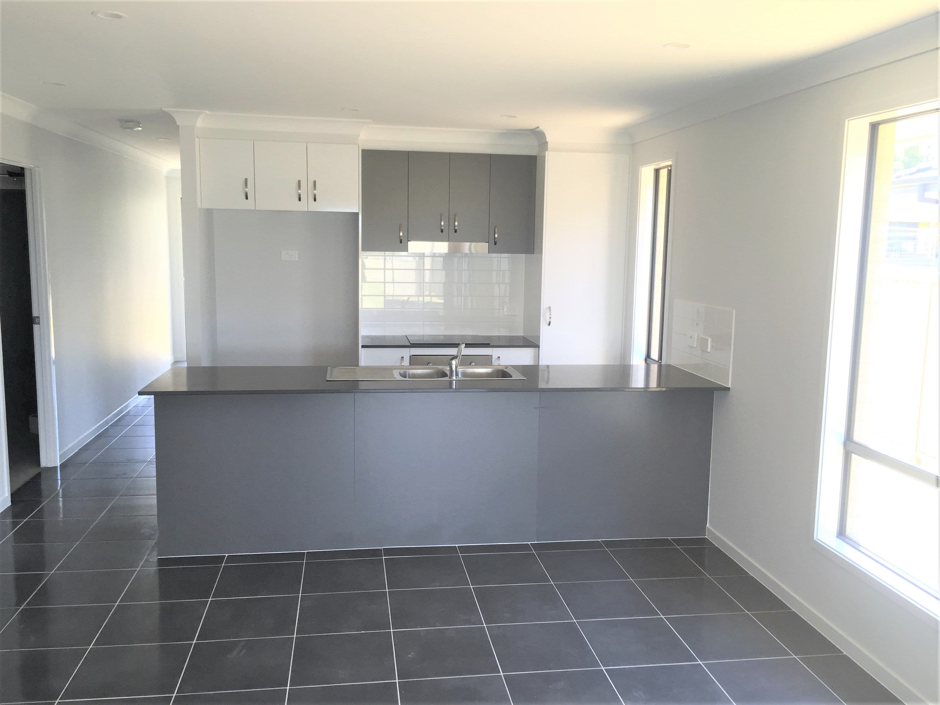 11 Allawah Street, Tamworth NSW 2340, Tamworth - Thumbnail 2