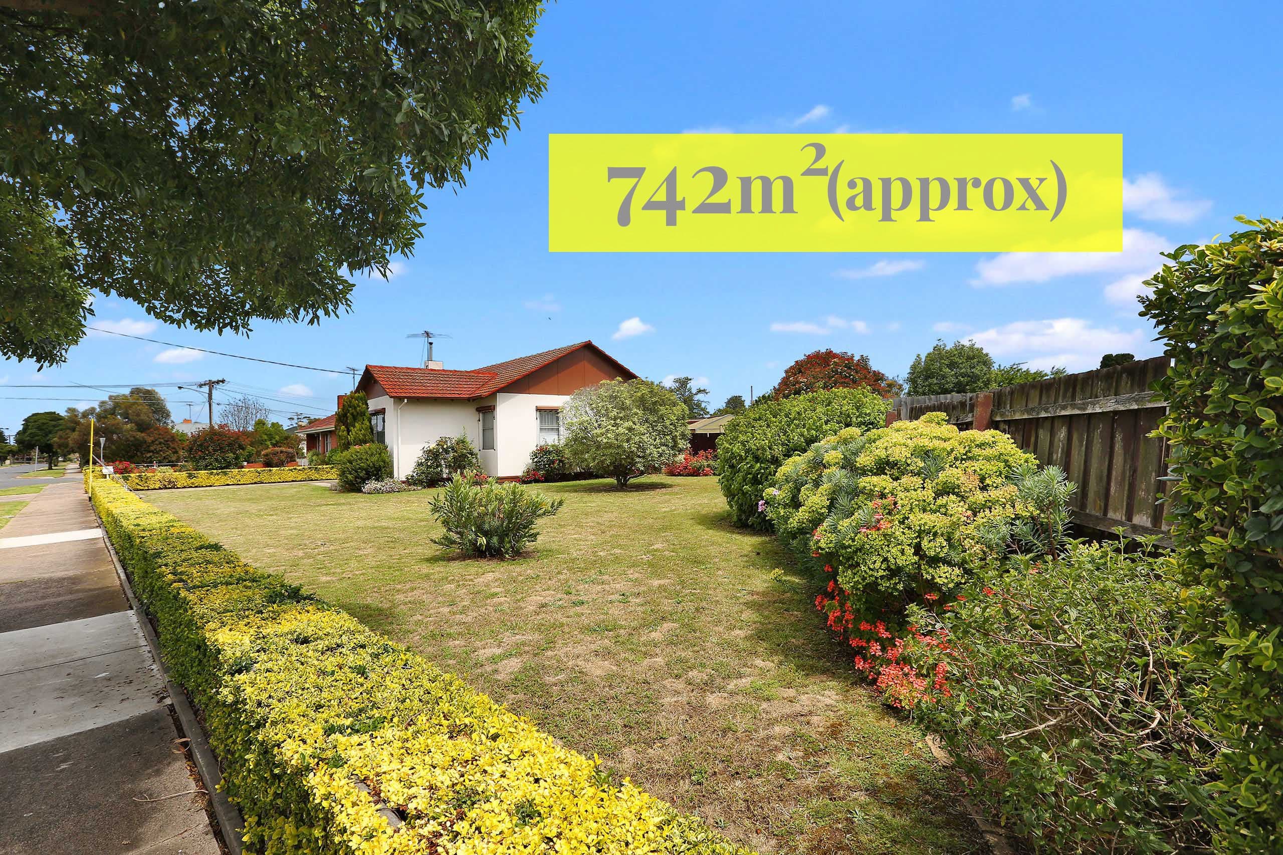 11 Michigan Avenue, Corio VIC 3214, Corio - Thumbnail 2