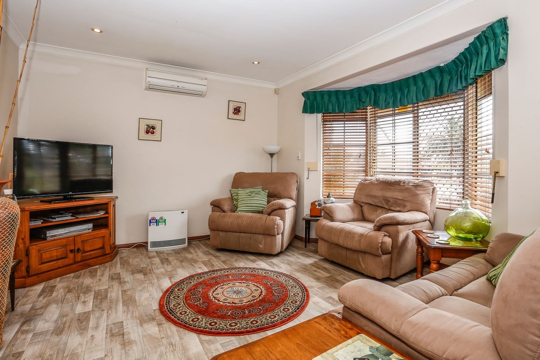 9 Berry Court, Maddington WA 6109, Maddington - Thumbnail 2