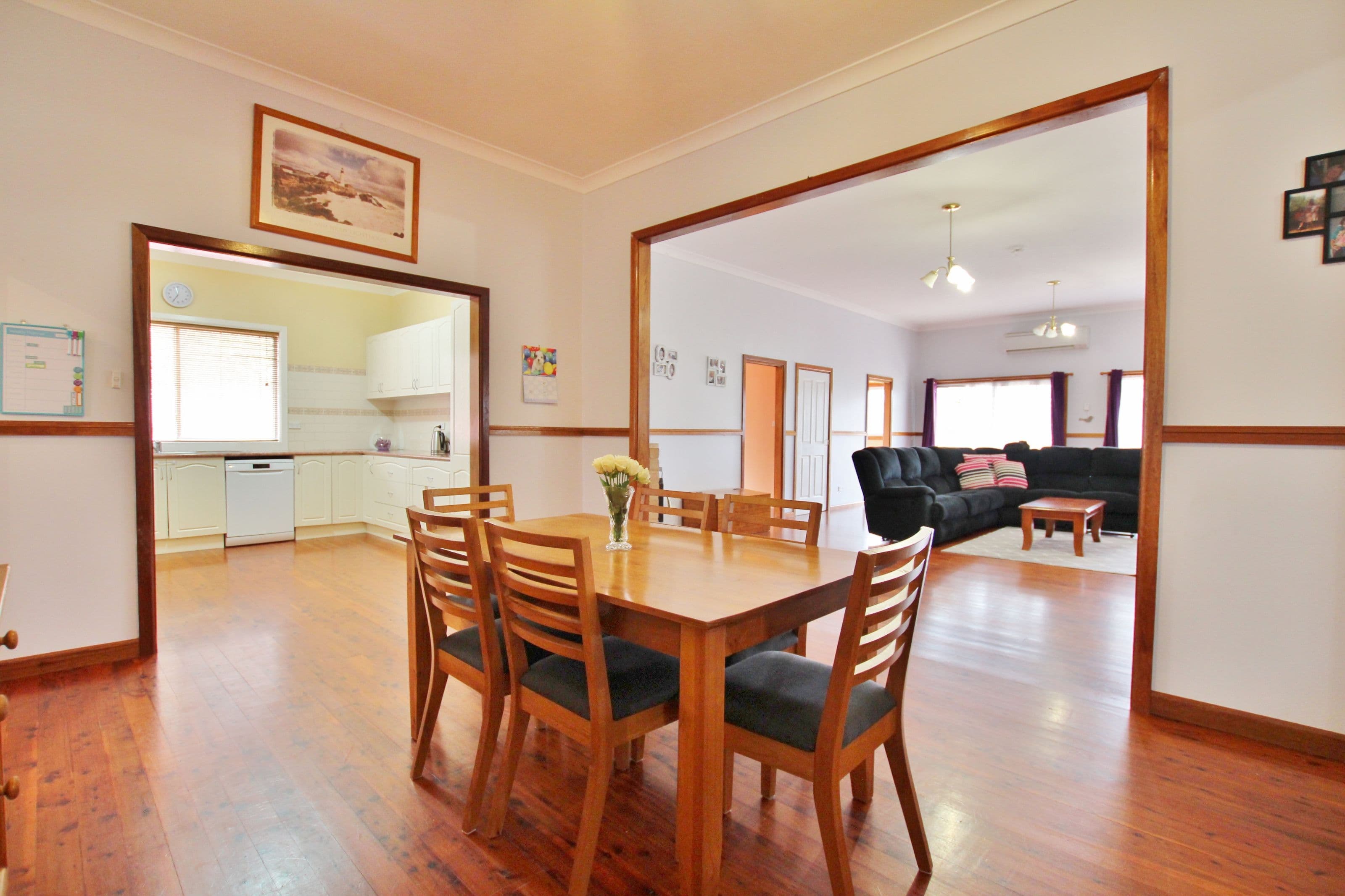 51 Murringo Street, Young - Thumbnail 4