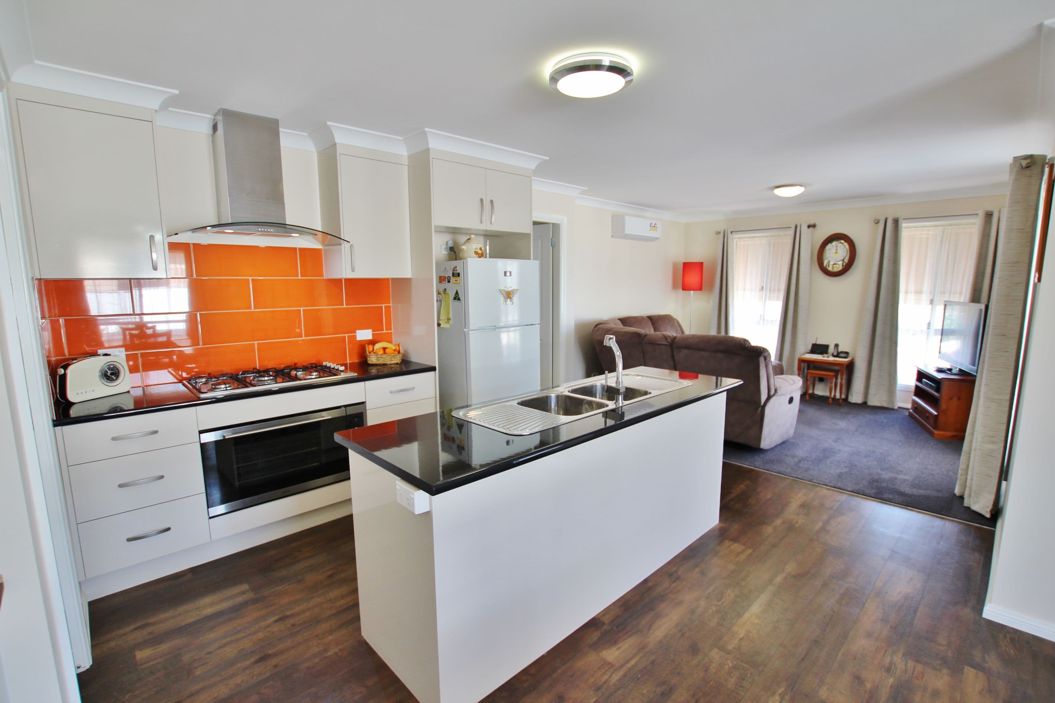 61 Back Creek Road, Young - Thumbnail 2