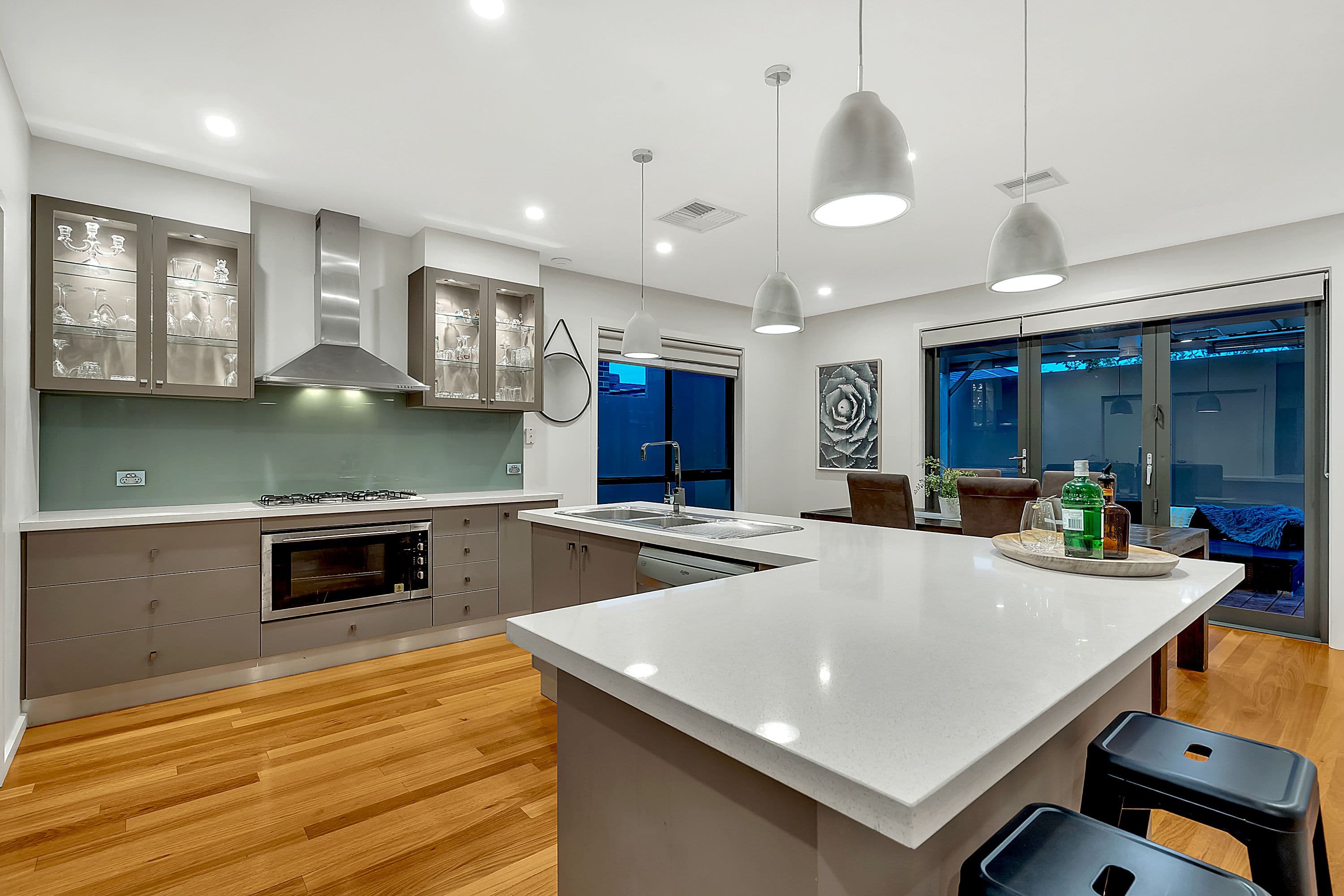 10 Dalwhinnie Crescent, Craigieburn VIC 3064, Craigieburn - Thumbnail 4