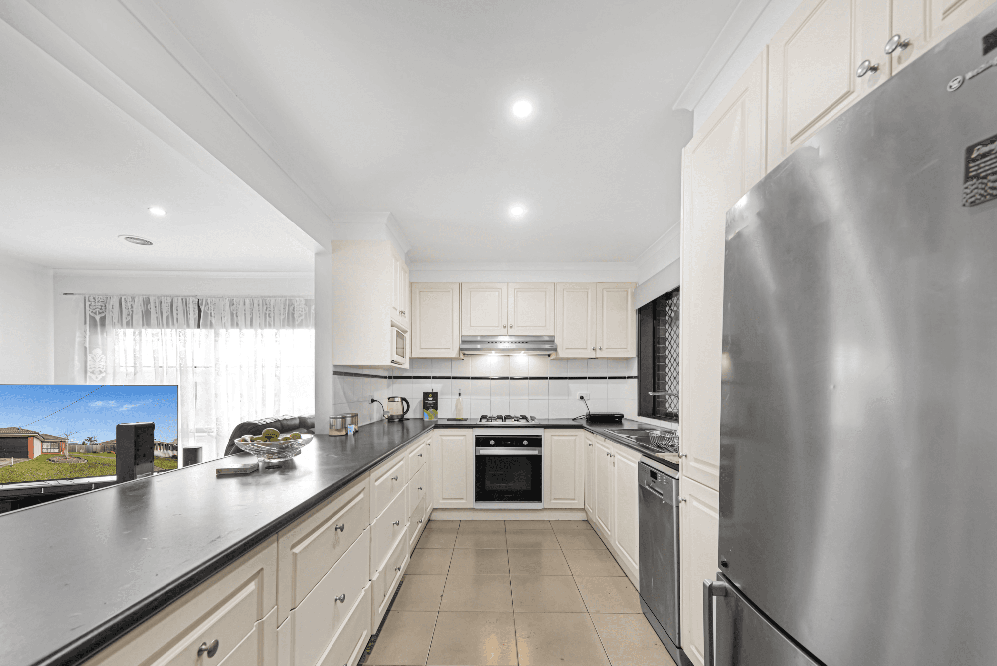 77 Banbury Crescent, Craigieburn VIC 3064, Craigieburn - Thumbnail 8