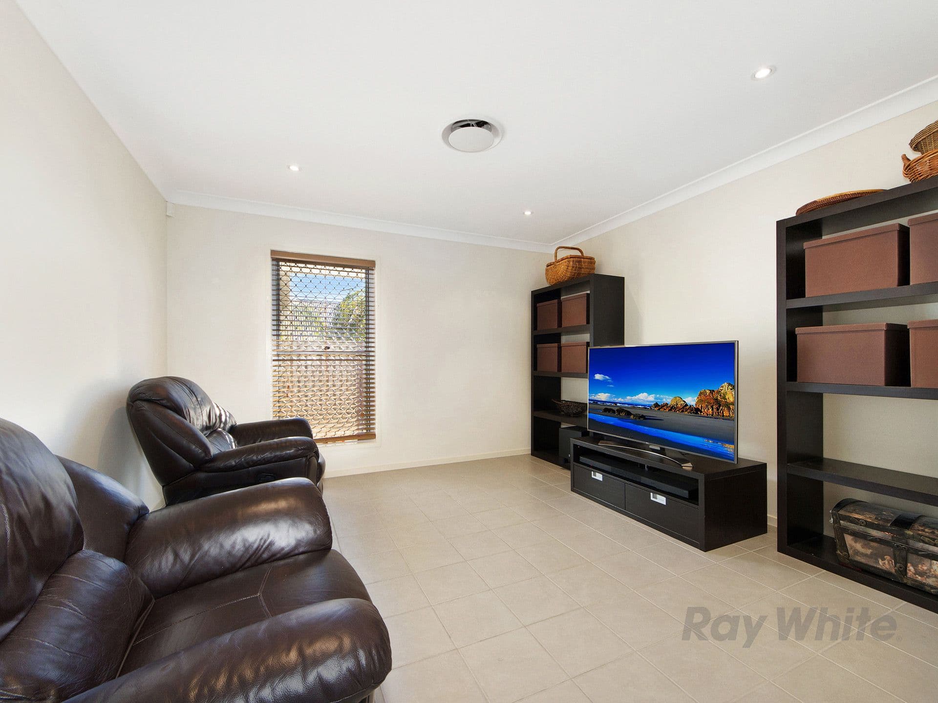 8 Penneshaw Crescent, Ormeau QLD 4208, Ormeau - Thumbnail 5