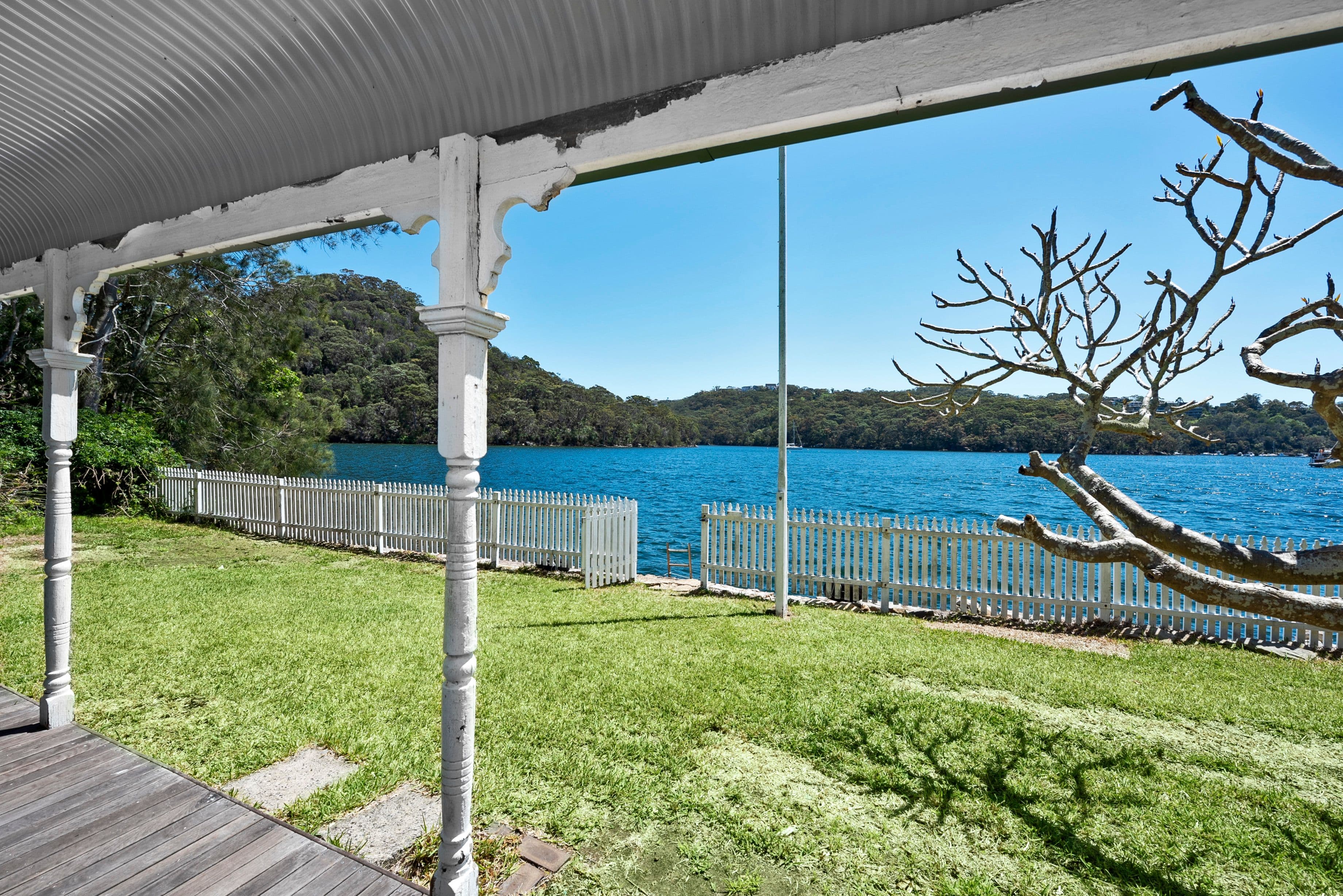 233 Edinburgh Road, Castlecrag - Thumbnail 2