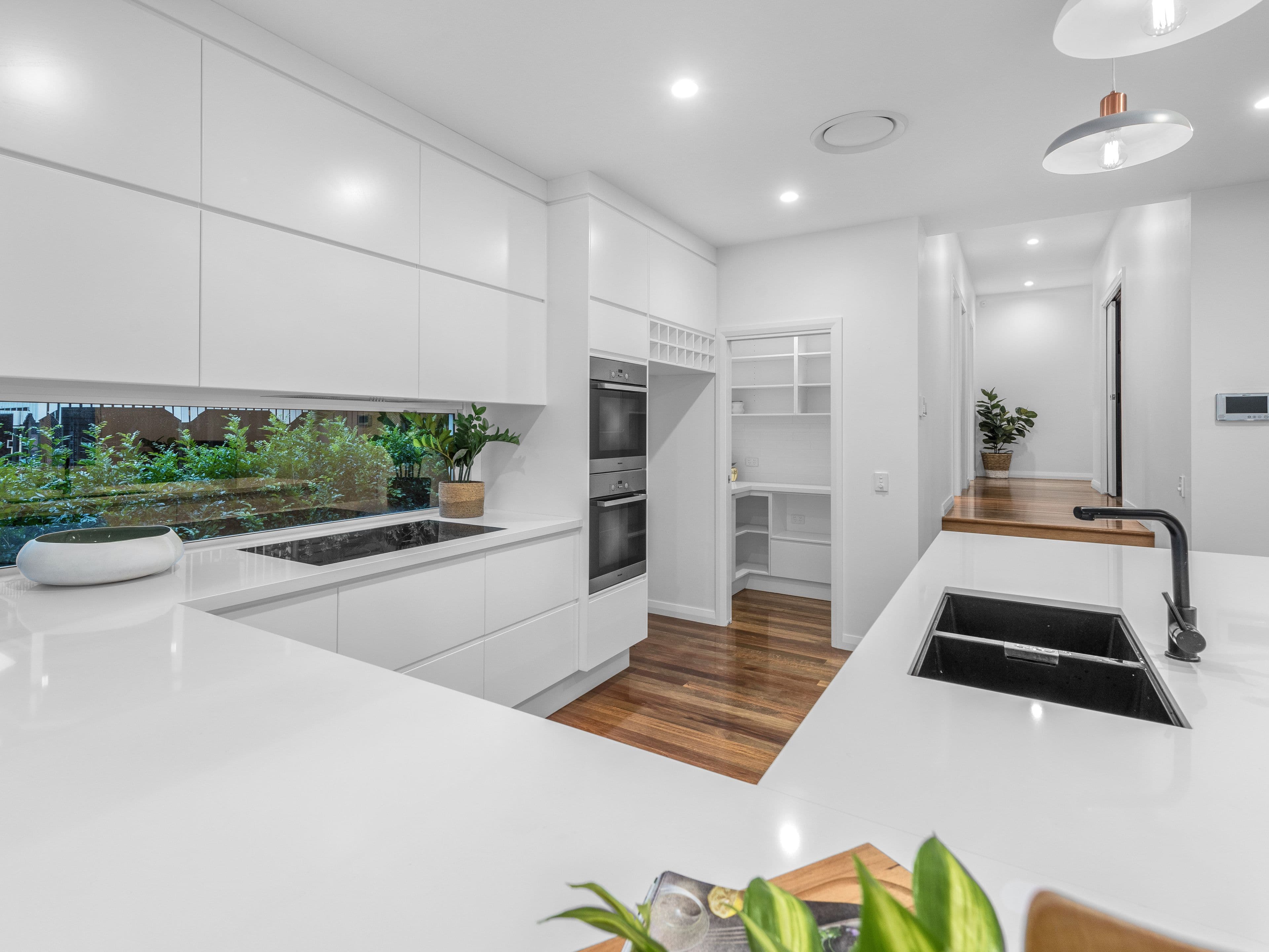 72 Morehead Avenue, Norman Park QLD 4170, Norman Park - Thumbnail 4