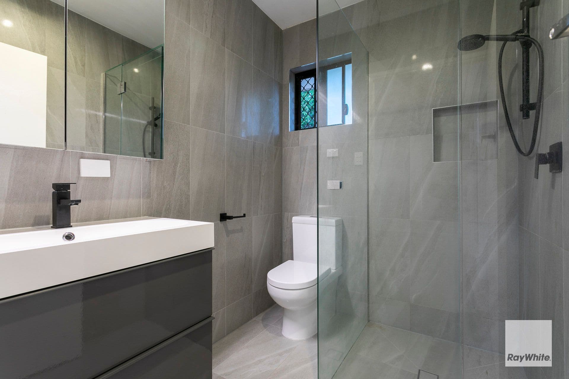 6 Watsonia Street, Redland Bay QLD 4165, Redland Bay - Thumbnail 7