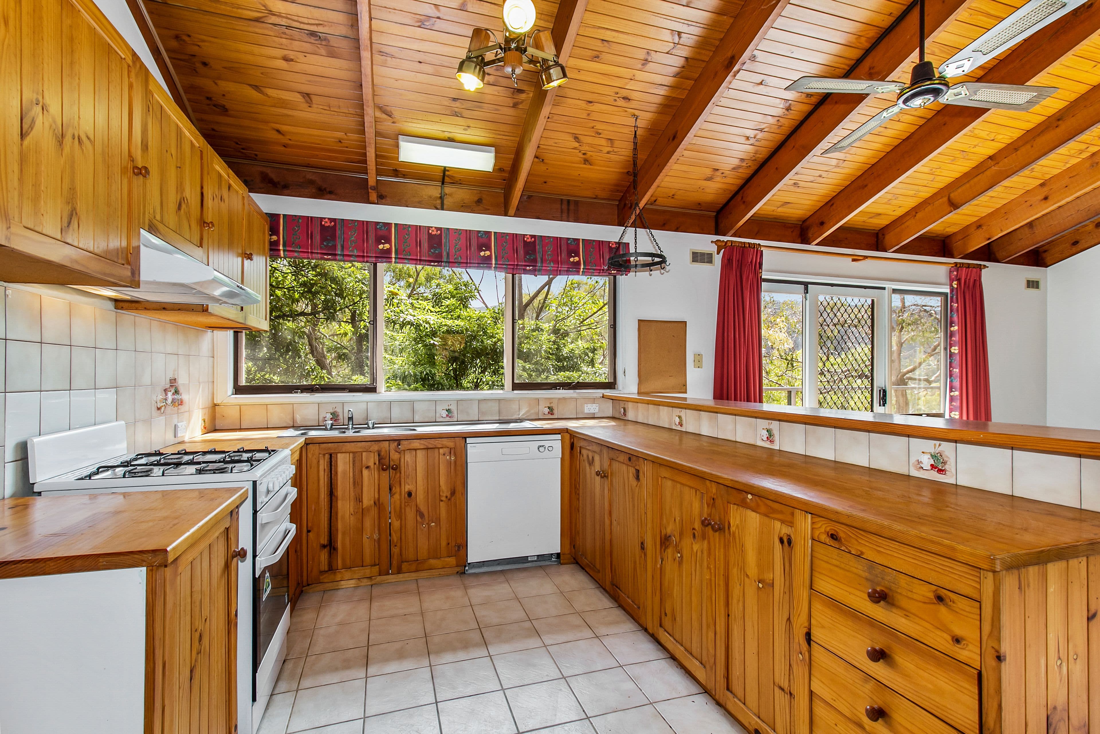 30 Grandview Crescent, Upper Ferntree Gully VIC 3156, Upper Ferntree Gully - Thumbnail 2