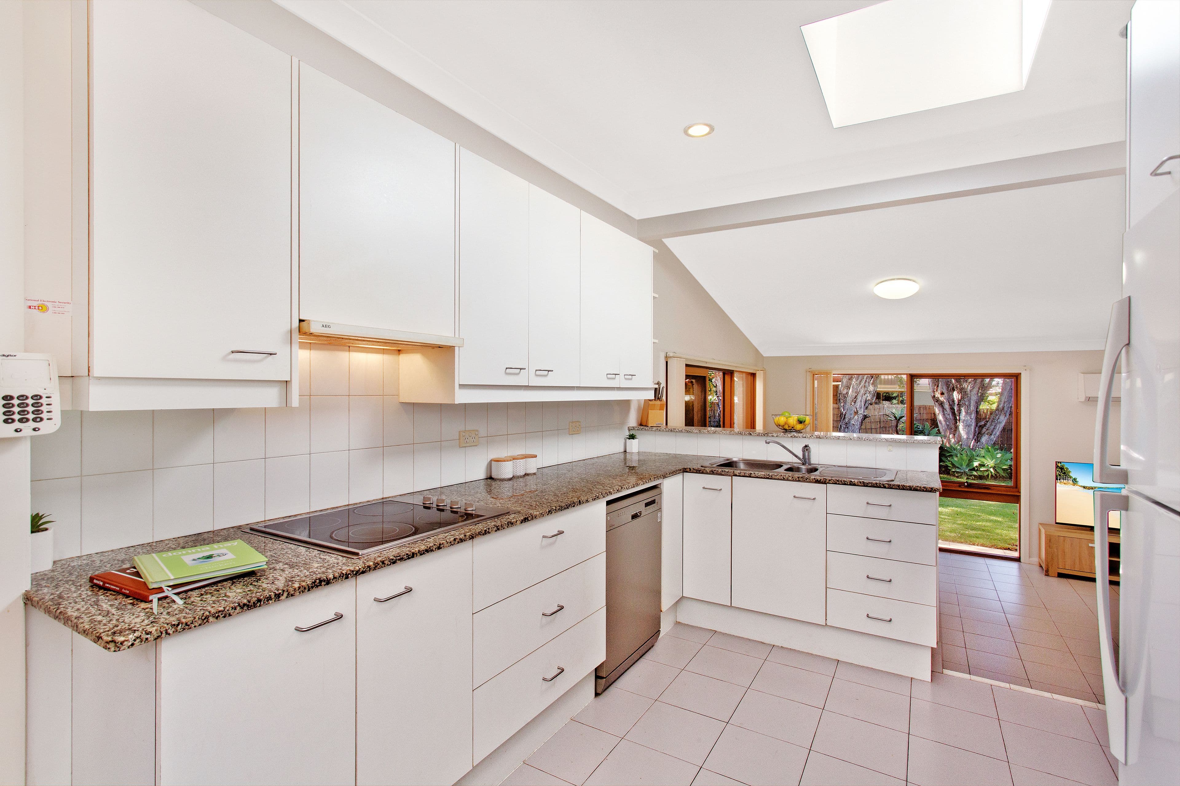 10 Bowman Avenue, Frenchs Forest - Thumbnail 3