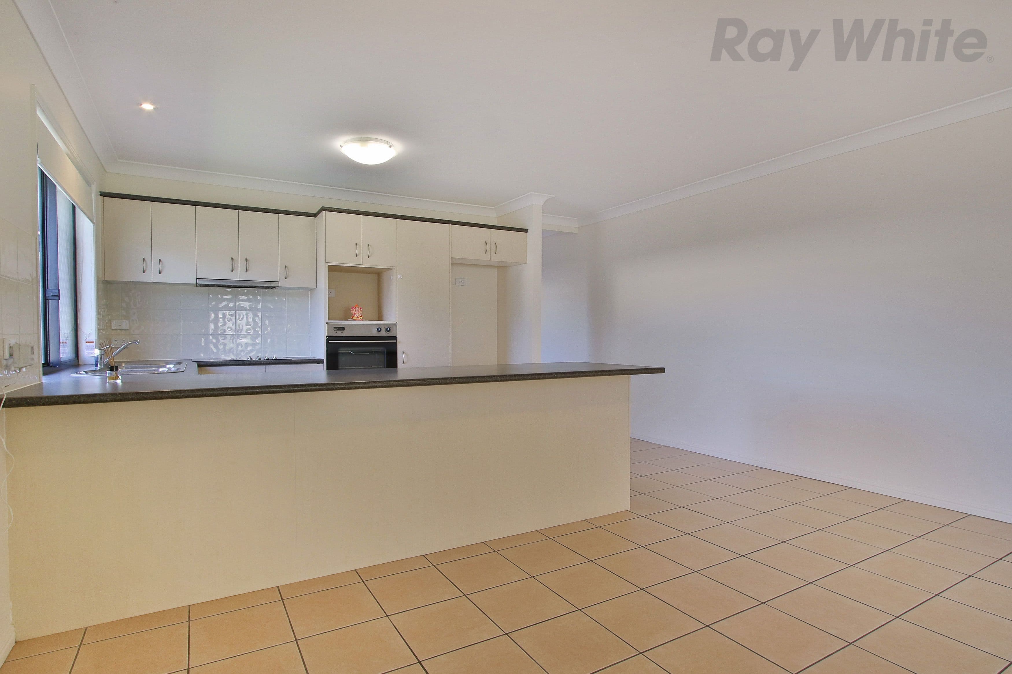 9 Glen Court, Glen Waverley, Glen Waverley - Thumbnail 4