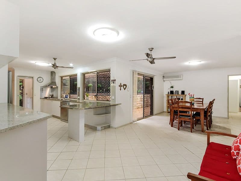 4 Rosewall Place, Oxenford QLD 4210, Oxenford - Thumbnail 7