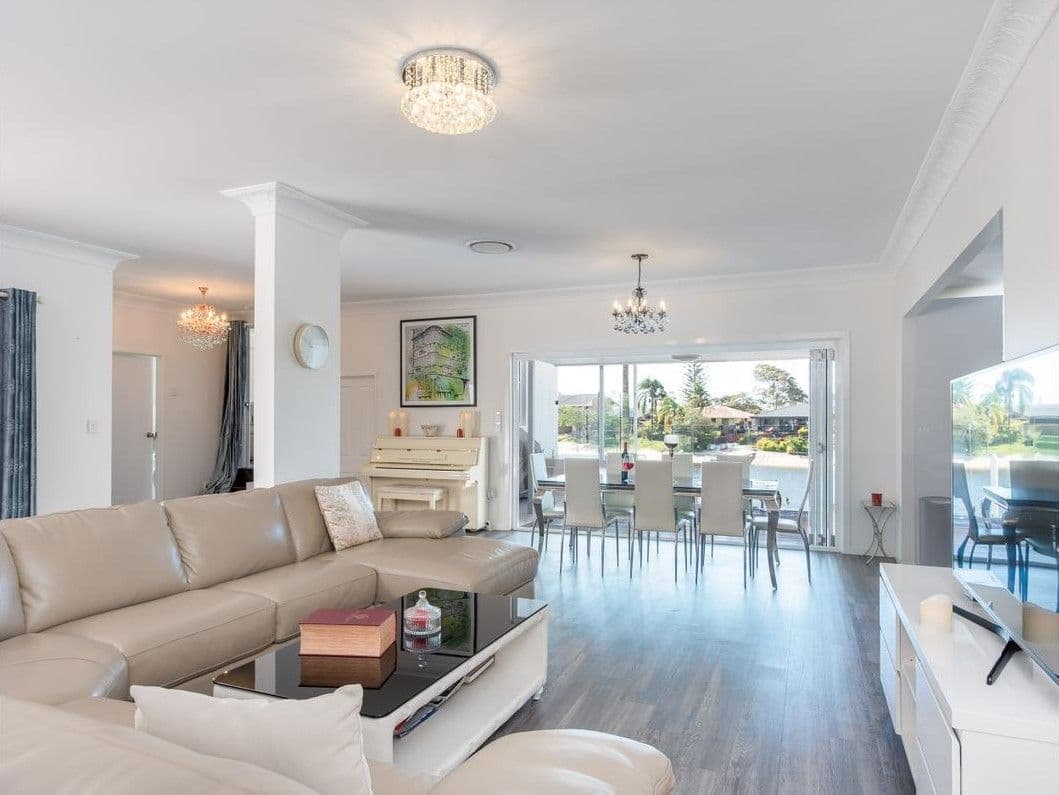 14 Weatherly Avenue, Mermaid Waters QLD 4218, Mermaid Waters - Thumbnail 6