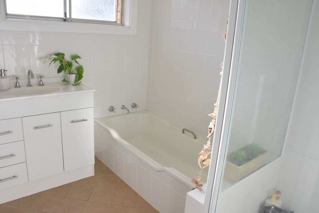 1 McNeill Avenue, East Geelong, East Geelong - Thumbnail 4
