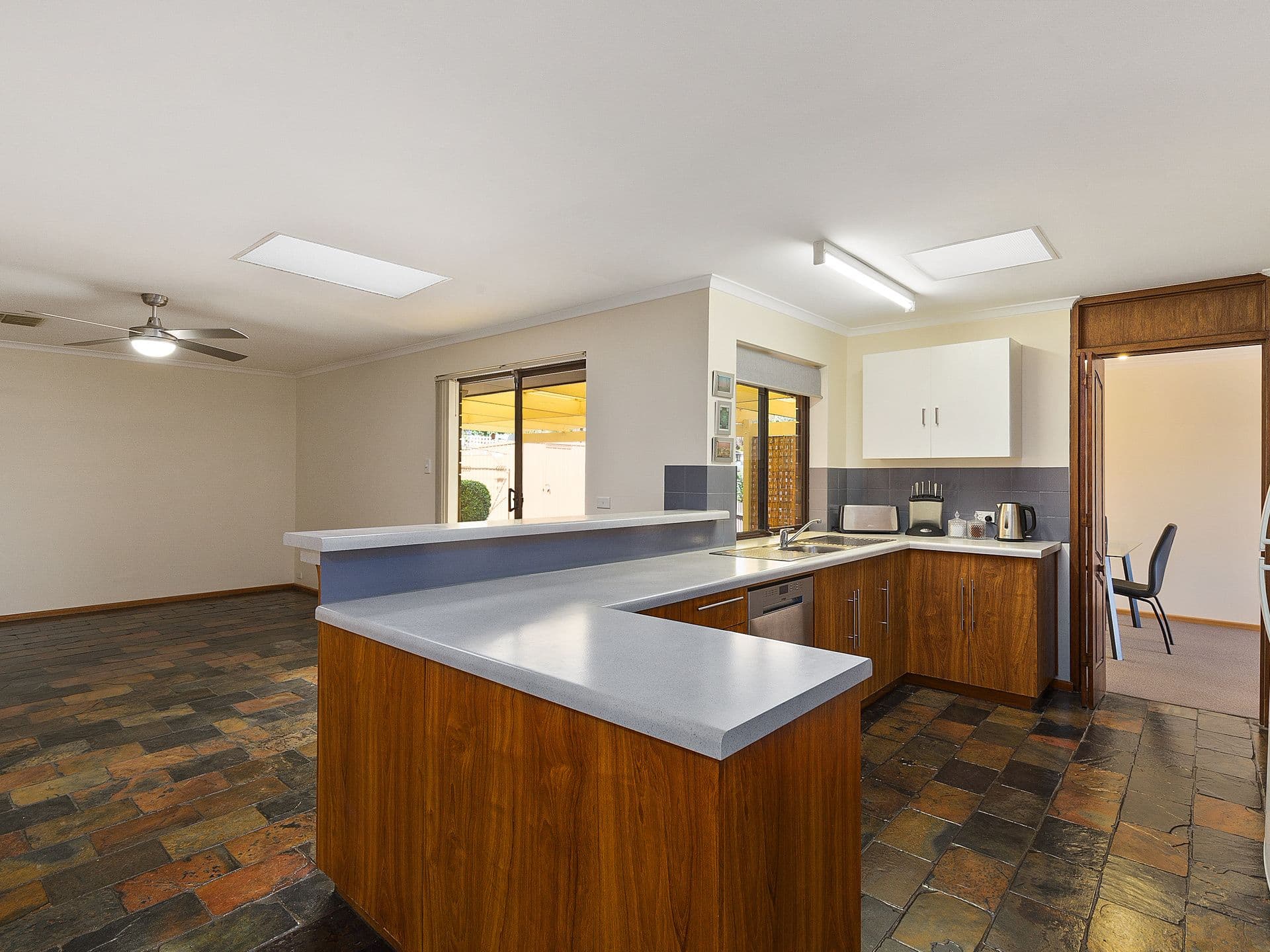 11 Gem Street, Aberfoyle Park SA 5159, Aberfoyle Park - Thumbnail 5