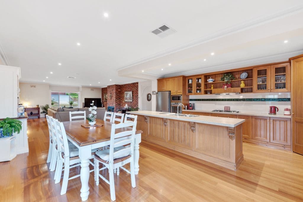 2 Pinehill Way, Doreen VIC 3754, Doreen - Thumbnail 6