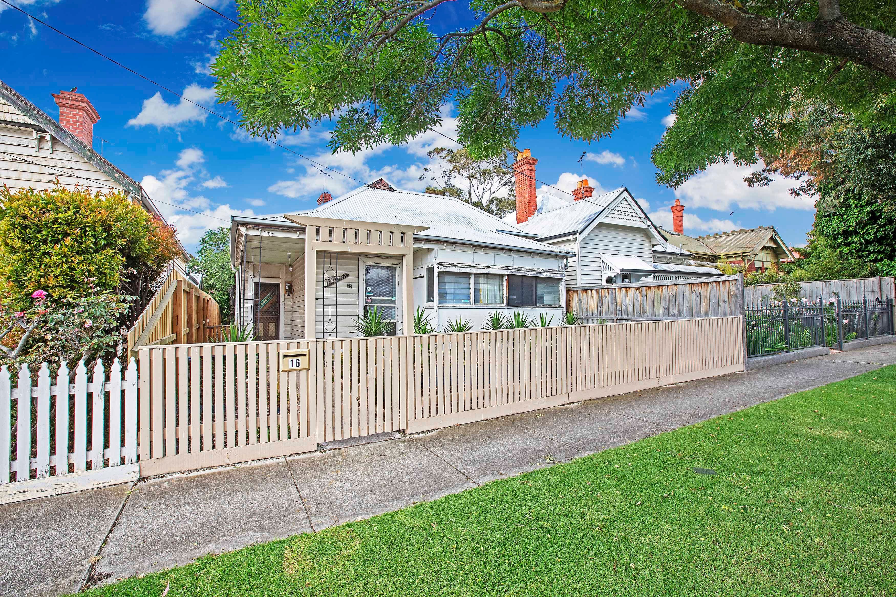 16 Henry Street, Geelong VIC 3220, Geelong - Thumbnail 3