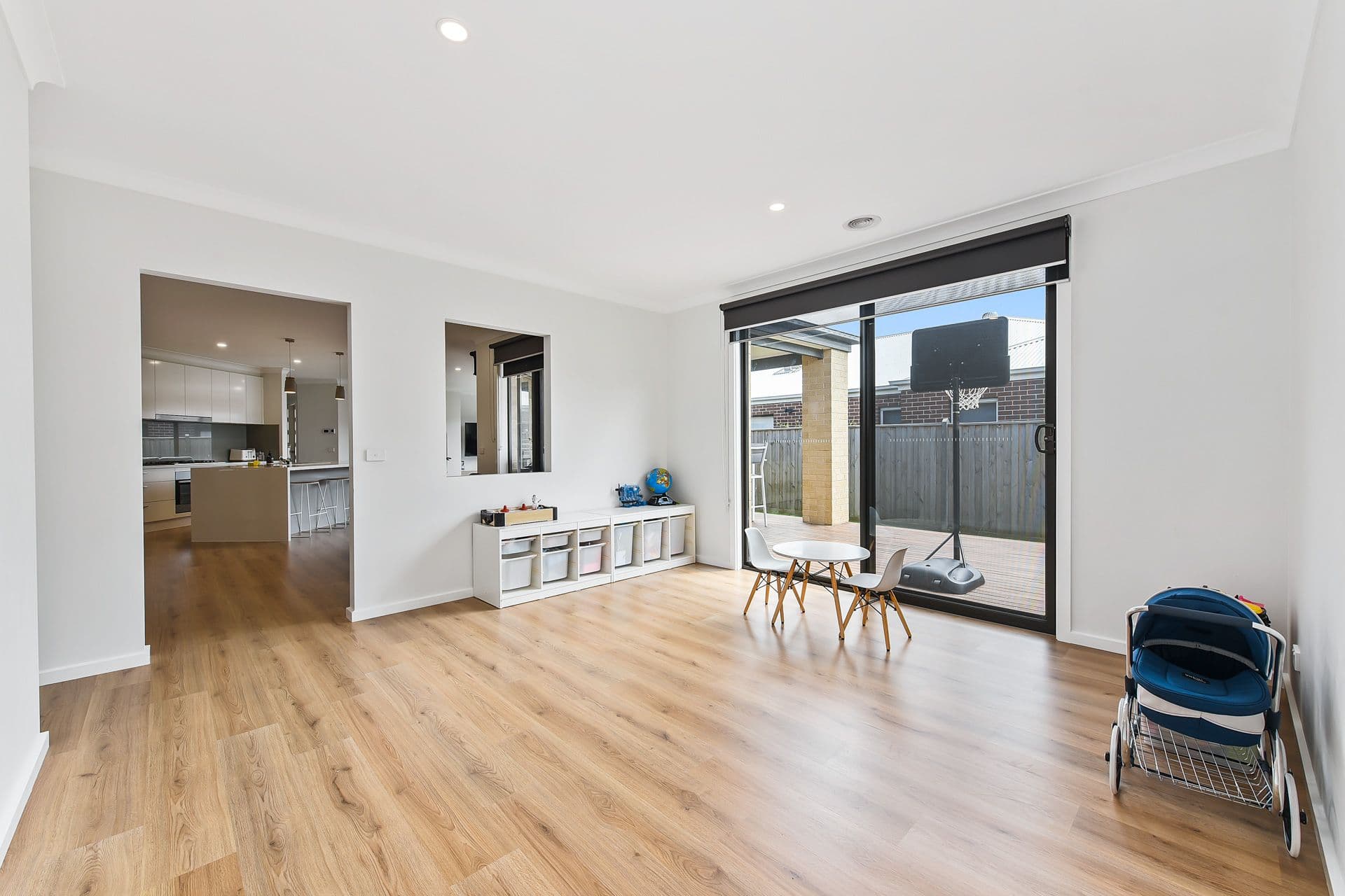 2 Dame Avenue, Clyde North VIC 3978, Clyde North - Thumbnail 8