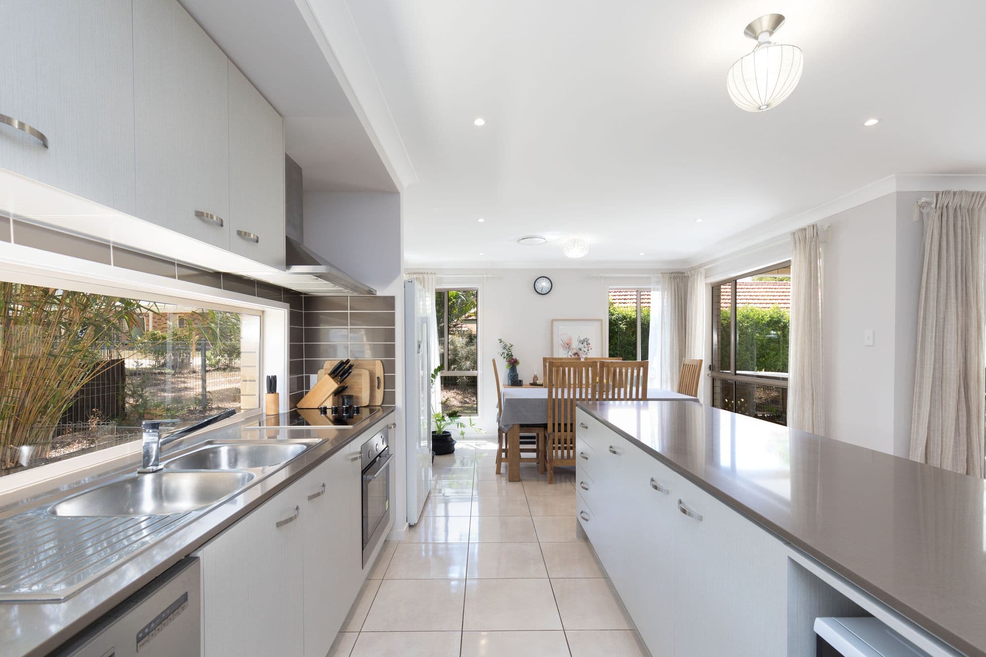 61 Consort Street, Corinda QLD 4075, Corinda - Thumbnail 2