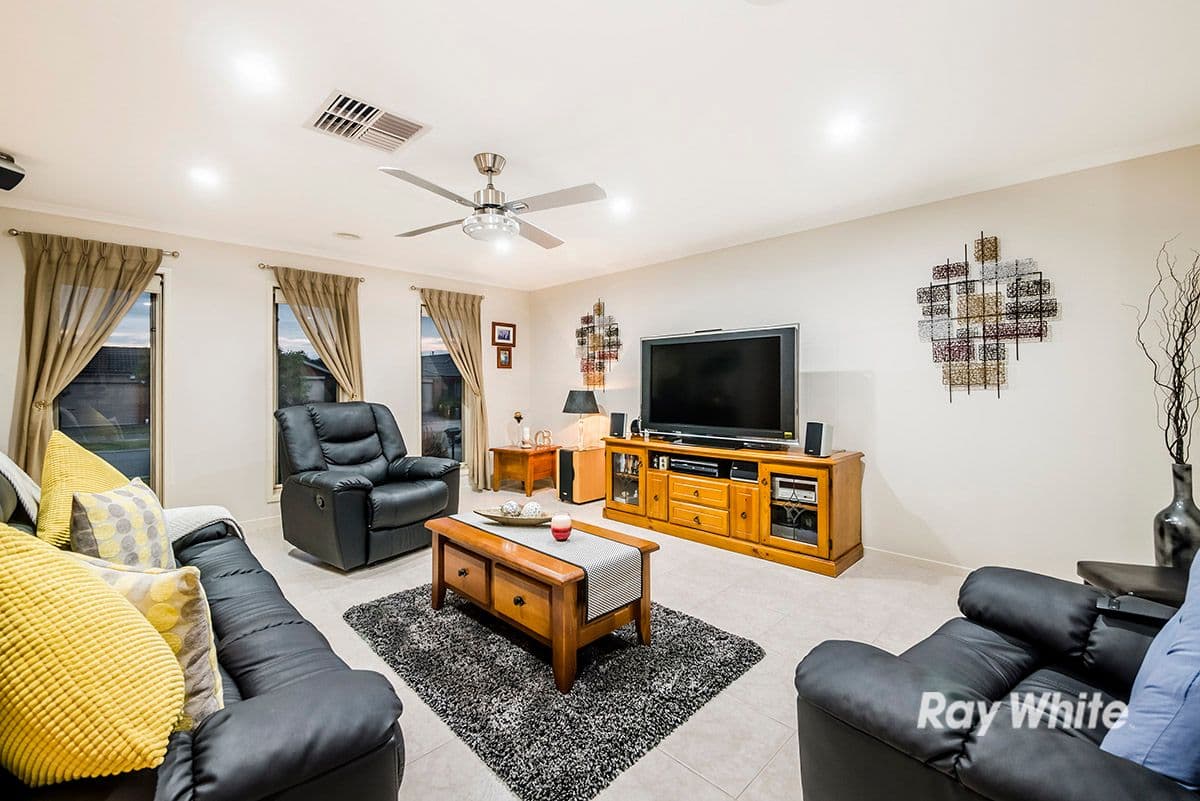 88 Pepperbush Circuit, Cranbourne VIC 3977, Cranbourne - Thumbnail 4