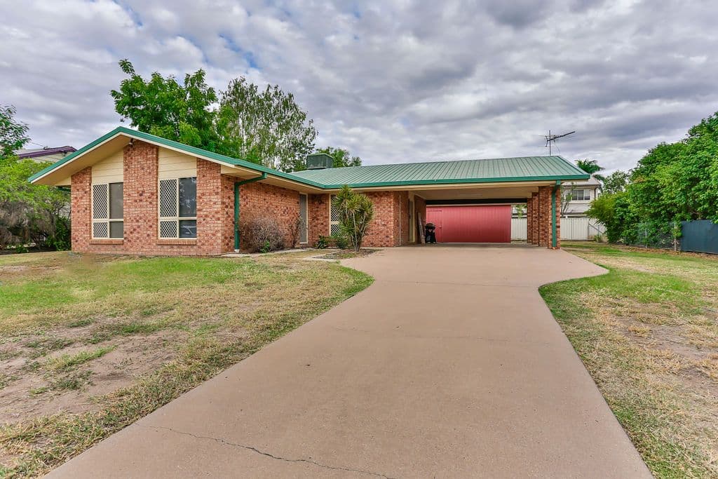 17 Dawn Crescent, Emerald QLD 4720, Emerald - Image 1