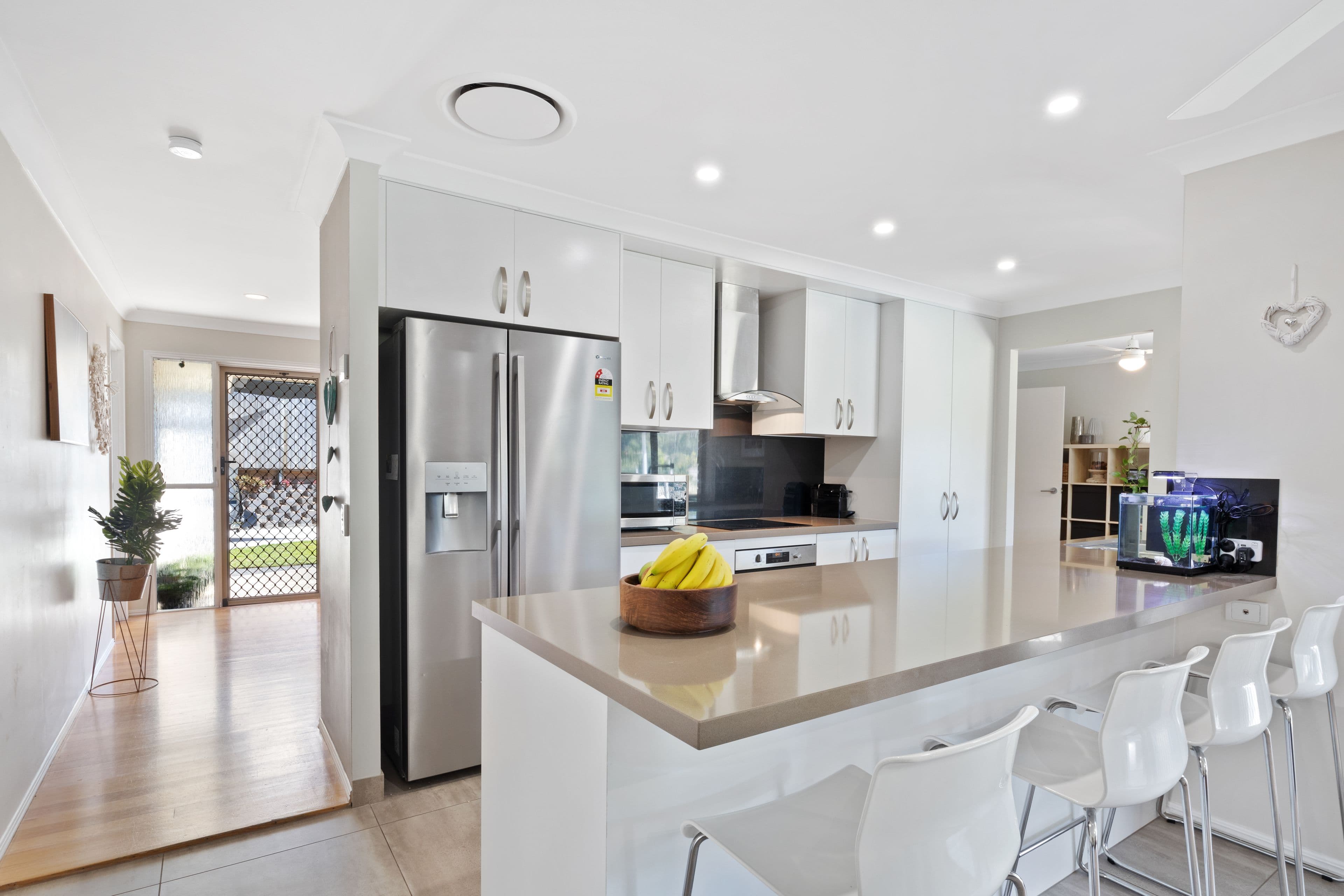 8 Valentino Close, Parkwood QLD 4214, Parkwood - Thumbnail 2