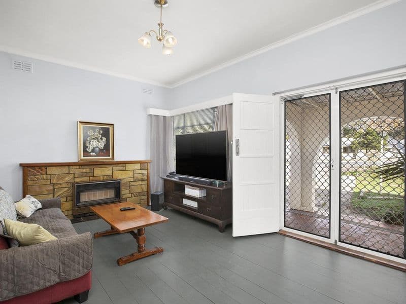 16 Baird Street, Ararat VIC 3377, Ararat - Thumbnail 4