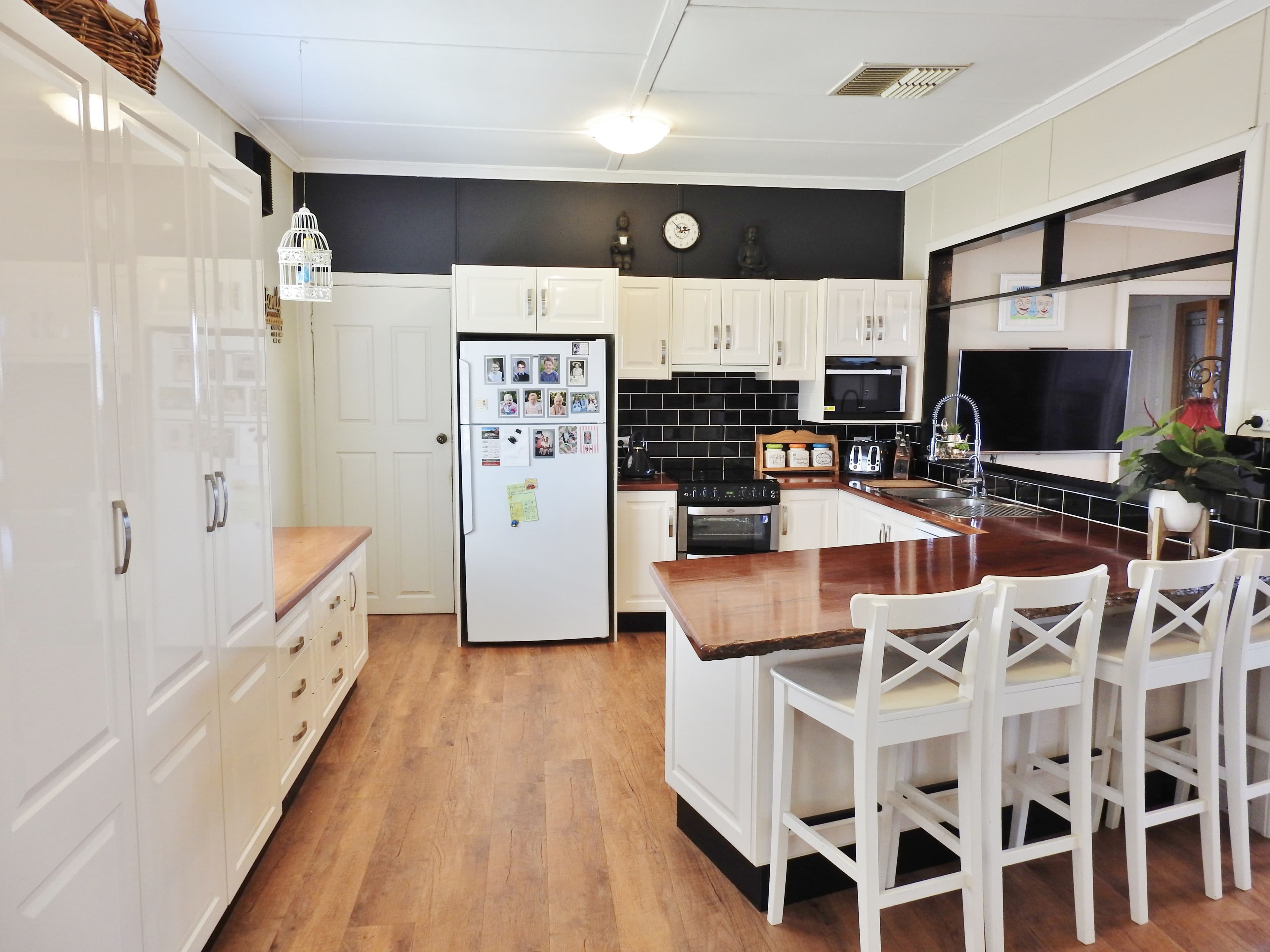 50 Elizabeth Street, Young NSW 2594, Young - Thumbnail 3