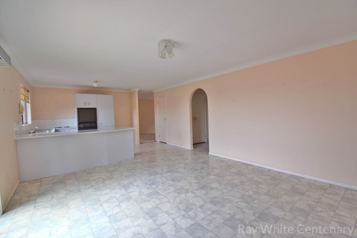3 Parwan Close, Riverhills QLD 4074, Riverhills - Thumbnail 4