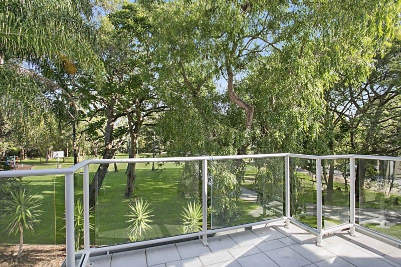 25 Ewan Street, Southport QLD 4215, Southport - Thumbnail 5