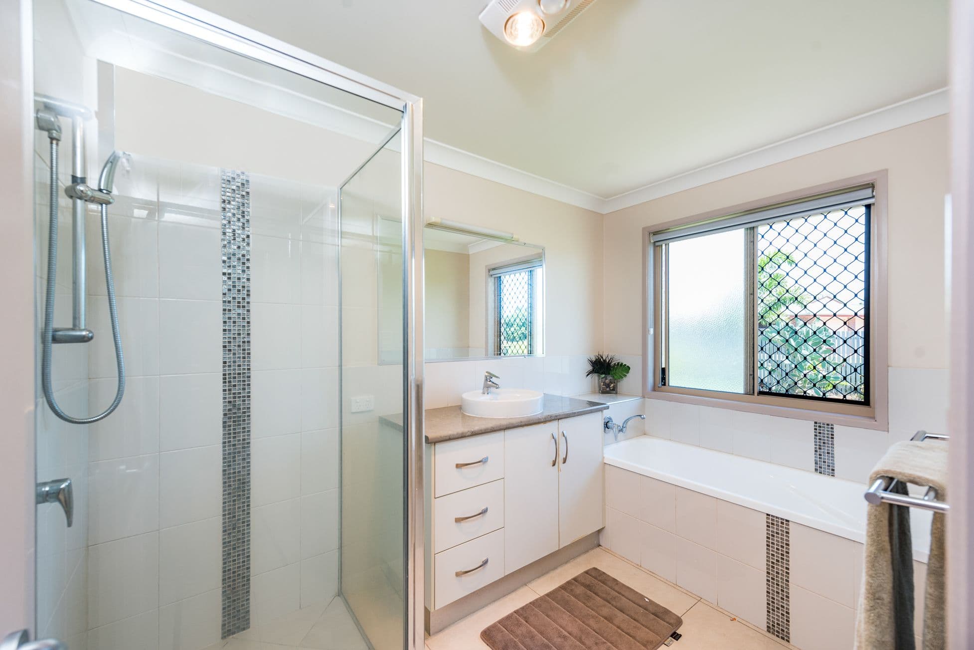 4 Davin Place, Coral Cove QLD 4670, Coral Cove - Thumbnail 8