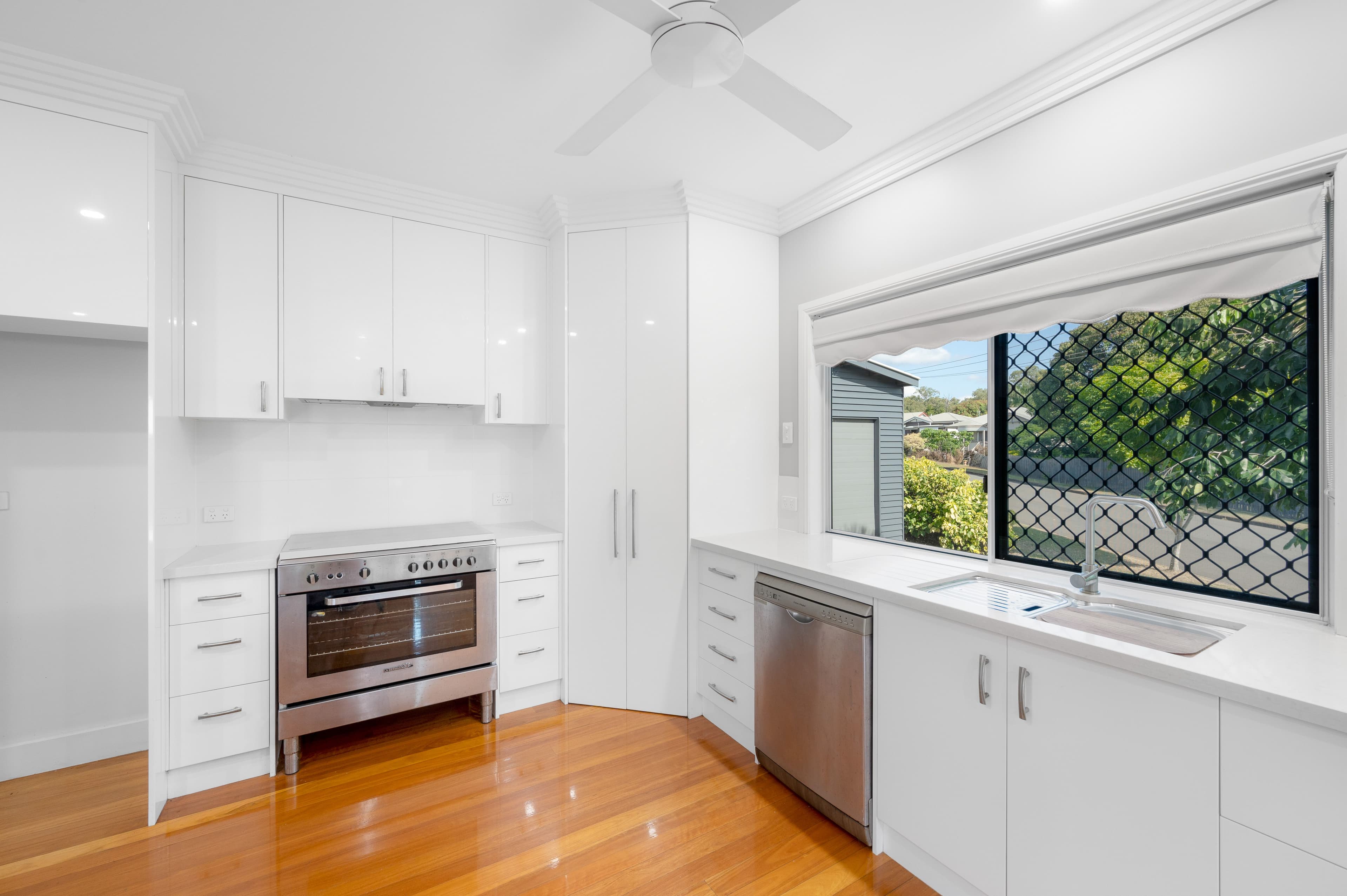 4 Ferris Street, Gladstone Central QLD 4680, Gladstone Central - Thumbnail 5