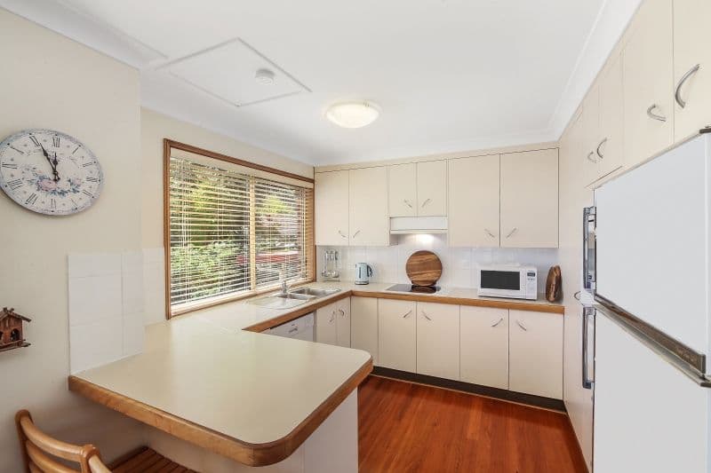 1 Merindah Avenue, Green Point - Thumbnail 5
