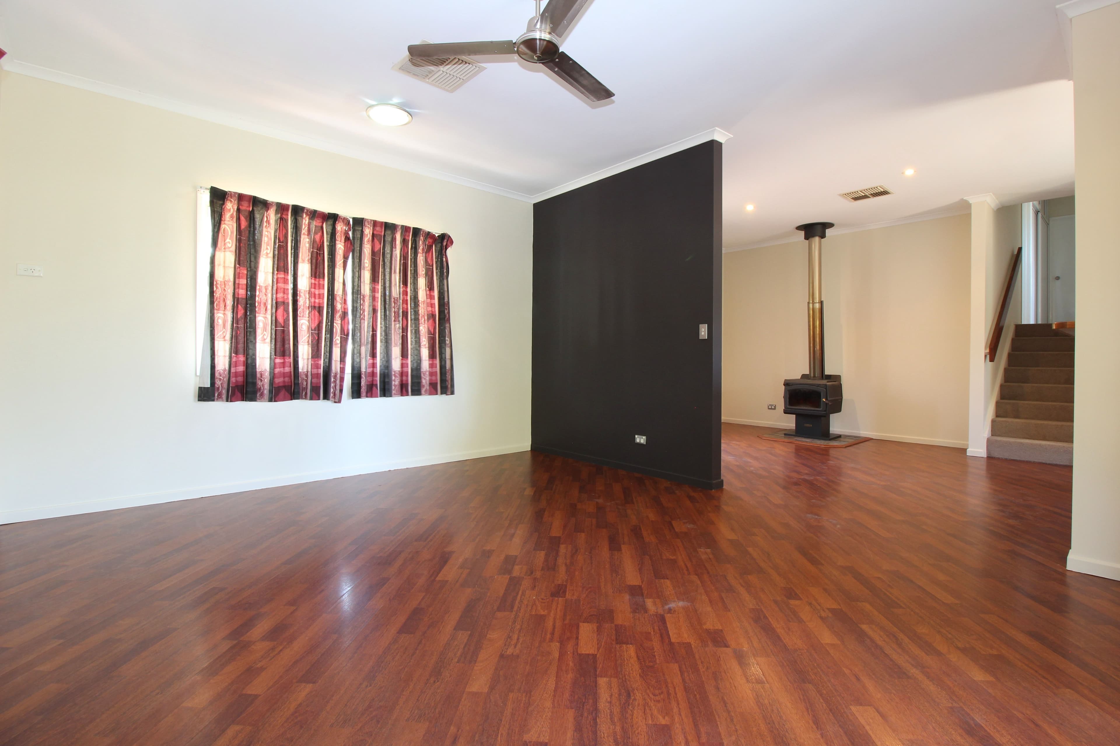 21 Park Avenue, Emerald QLD 4720, Emerald - Thumbnail 3