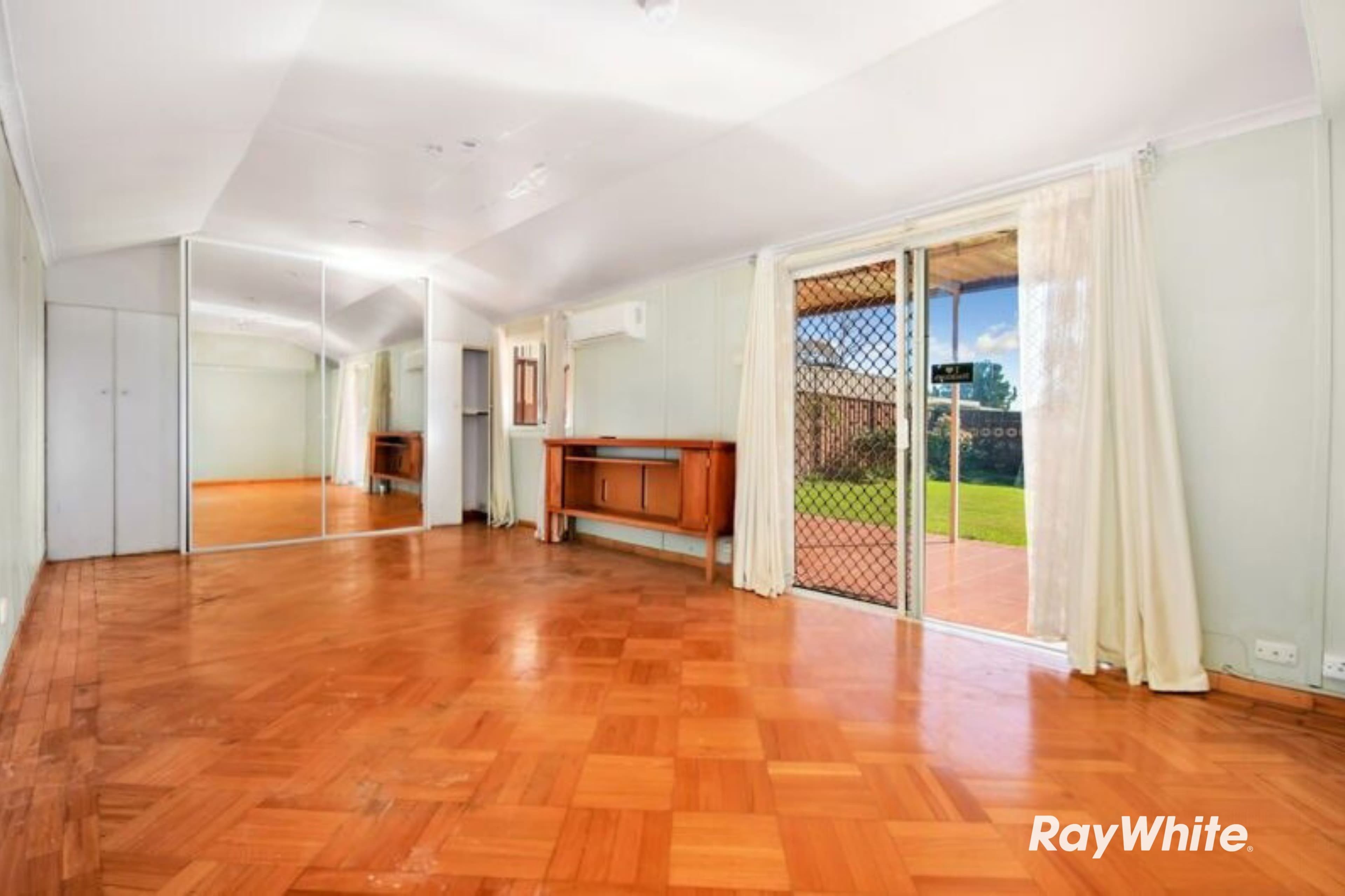 4 Jennifer Avenue, Blacktown NSW 2148, Blacktown - Thumbnail 3