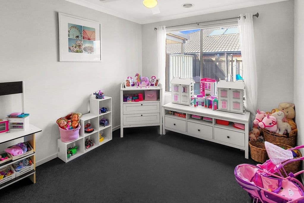 10 Hurdle Street, Clyde North VIC 3978, Clyde North - Thumbnail 8