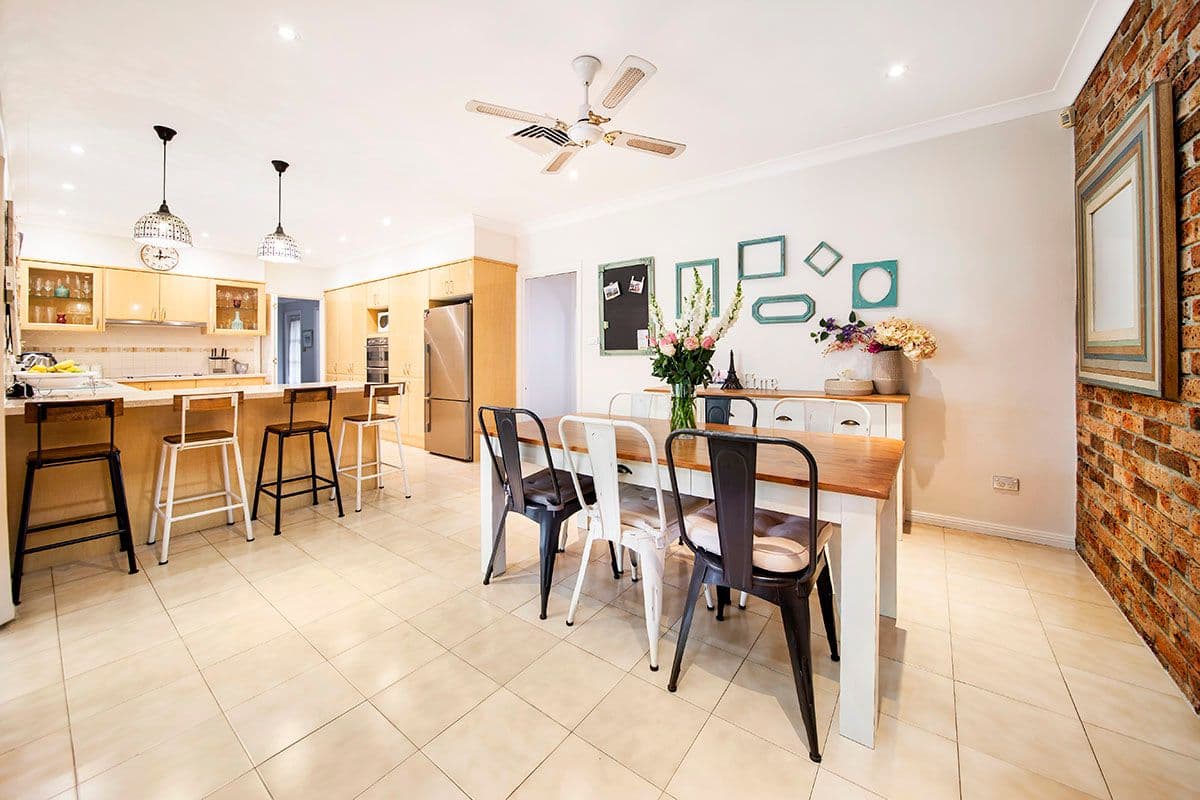 6 Hyde Close, Illawong - Image 1