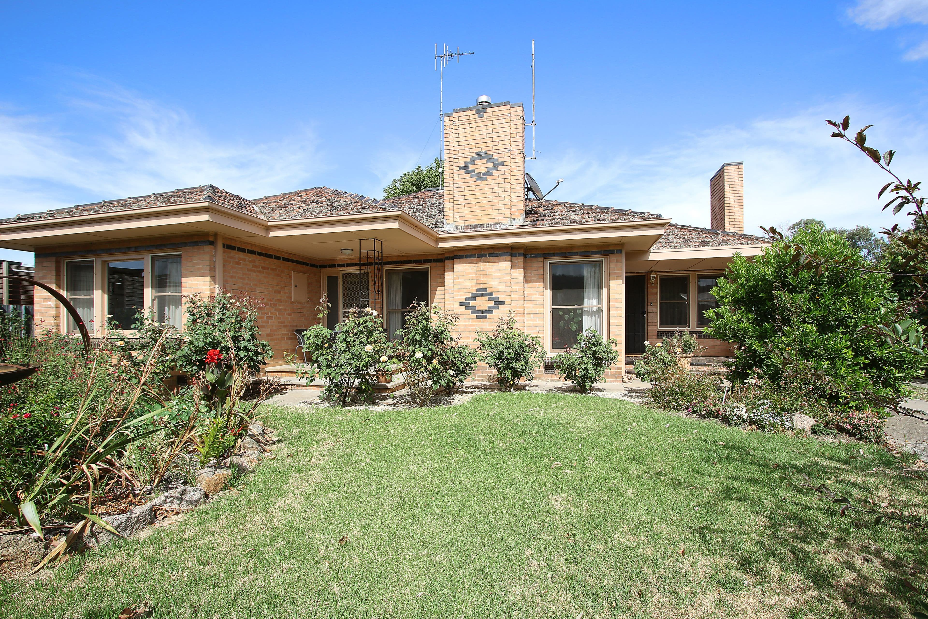 6 Mansfield Road, Euroa VIC 3666, Euroa - Image 1