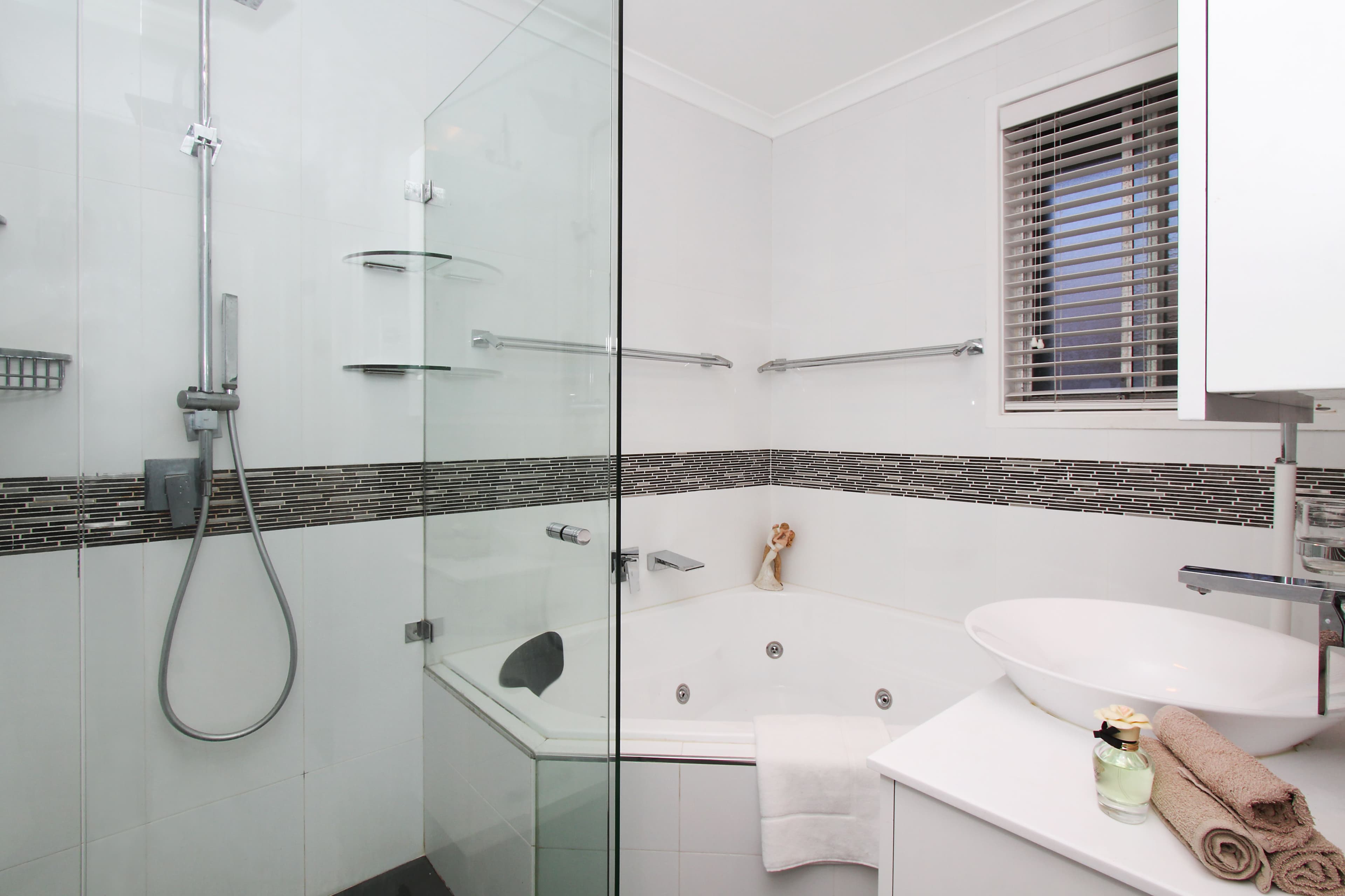 21 & 21A Turquoise Crescent, Bossley Park NSW 2176, Bossley Park - Thumbnail 5