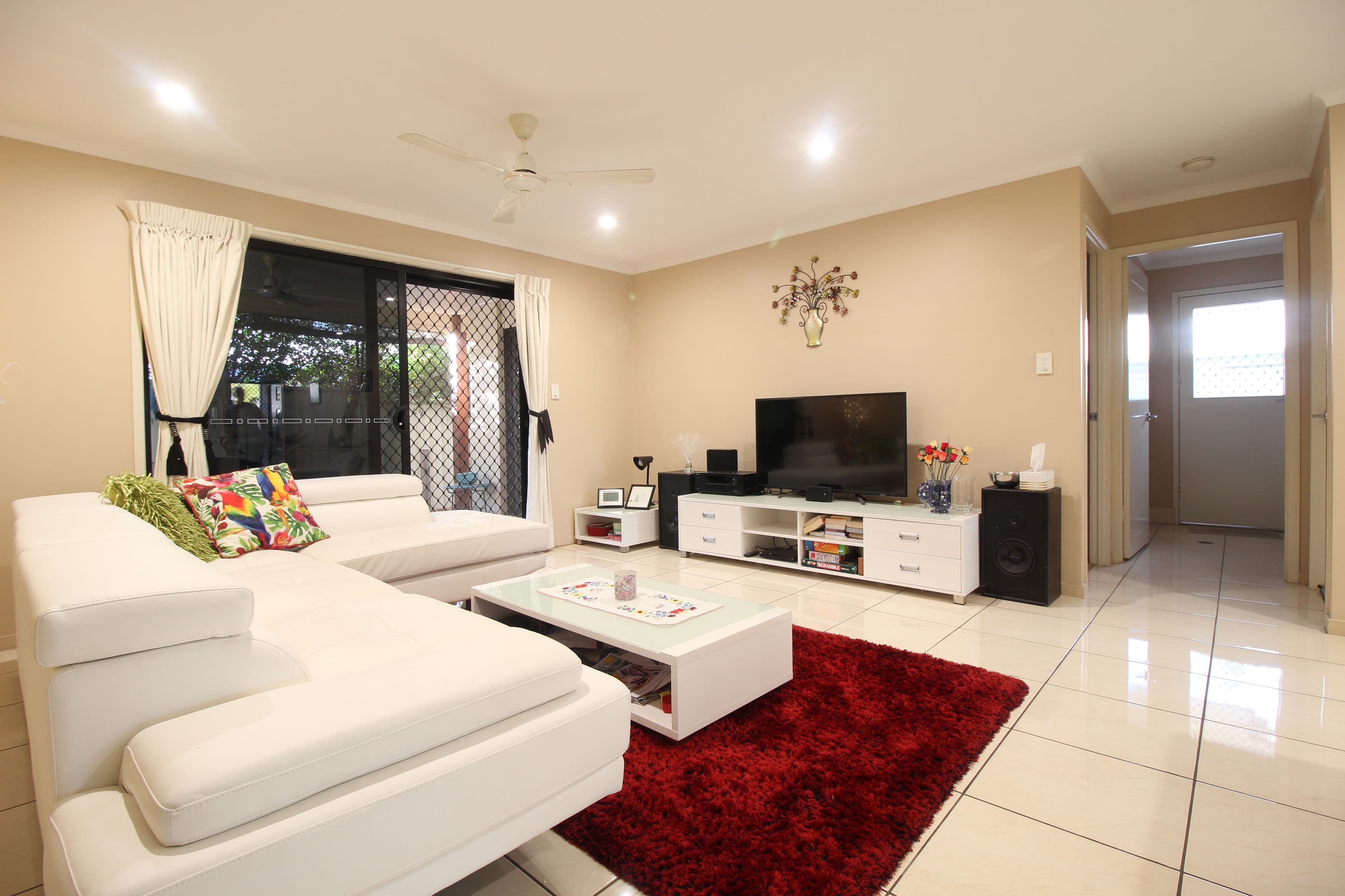 28 Saville Street, Emerald QLD 4720, Emerald - Thumbnail 3