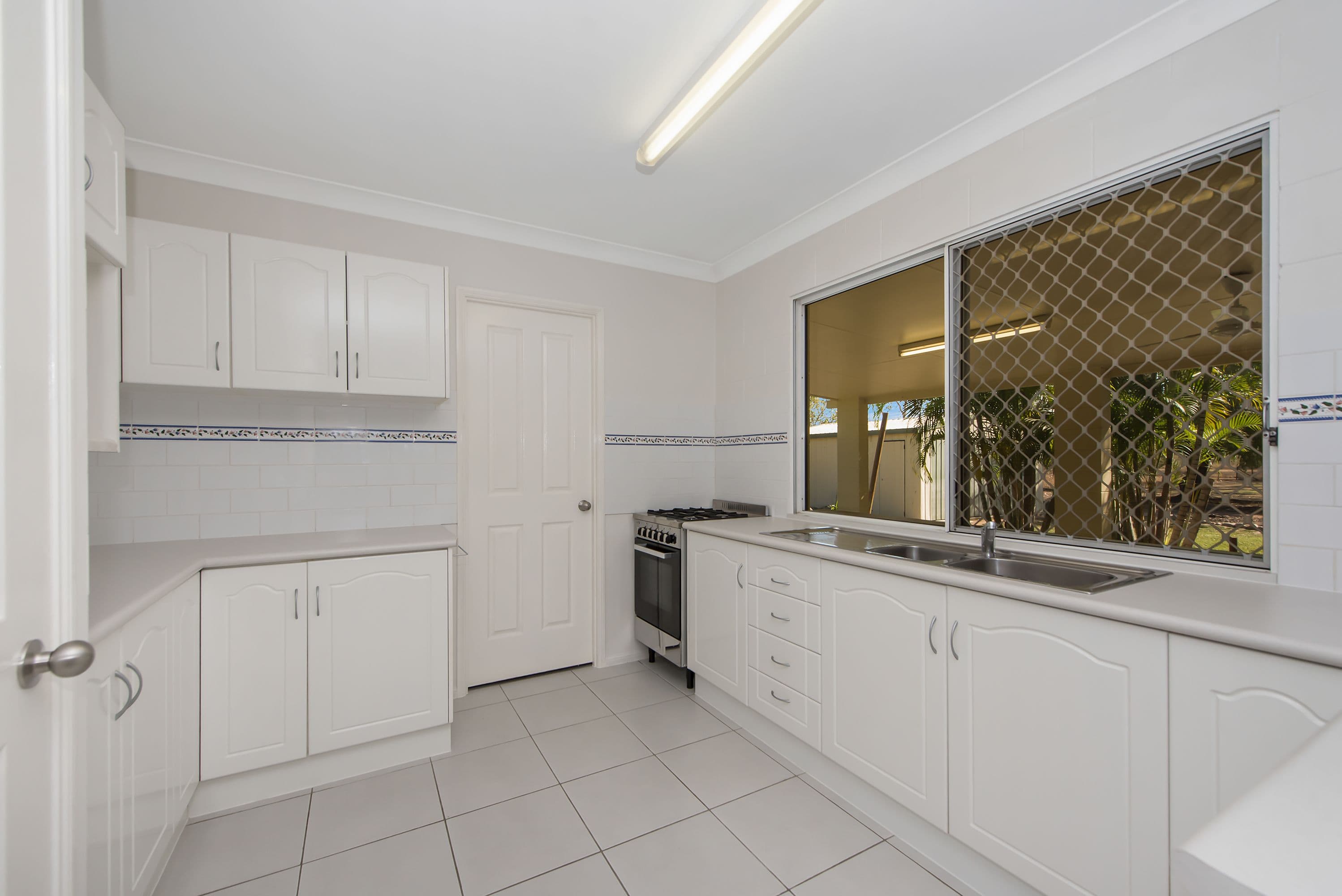 241 Kelso Drive, Kelso QLD 4815, Kelso - Thumbnail 6