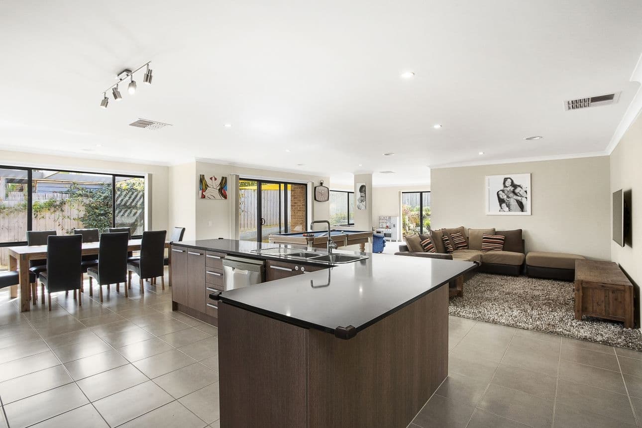 20 Aitkenside Avenue, Highton VIC 3216, Highton - Thumbnail 4