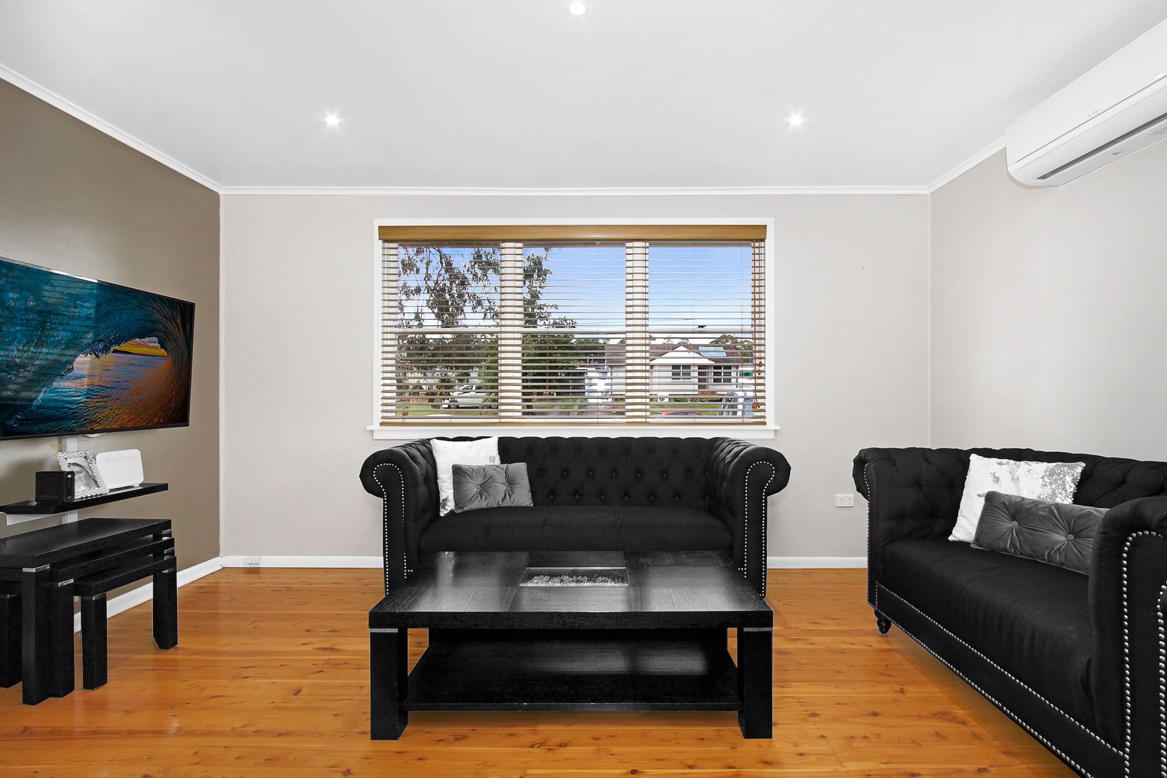 19 Dampier Crescent, Fairfield West NSW 2165, Fairfield West - Thumbnail 2