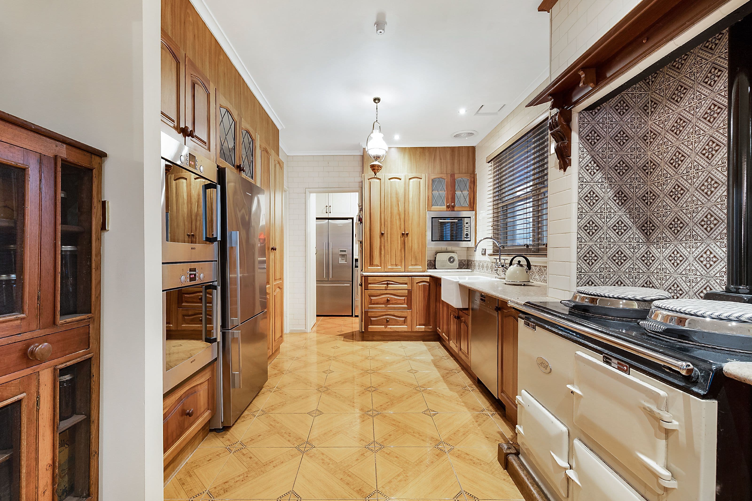 4 Rome Court, Glen Waverley VIC 3150, Glen Waverley - Thumbnail 4