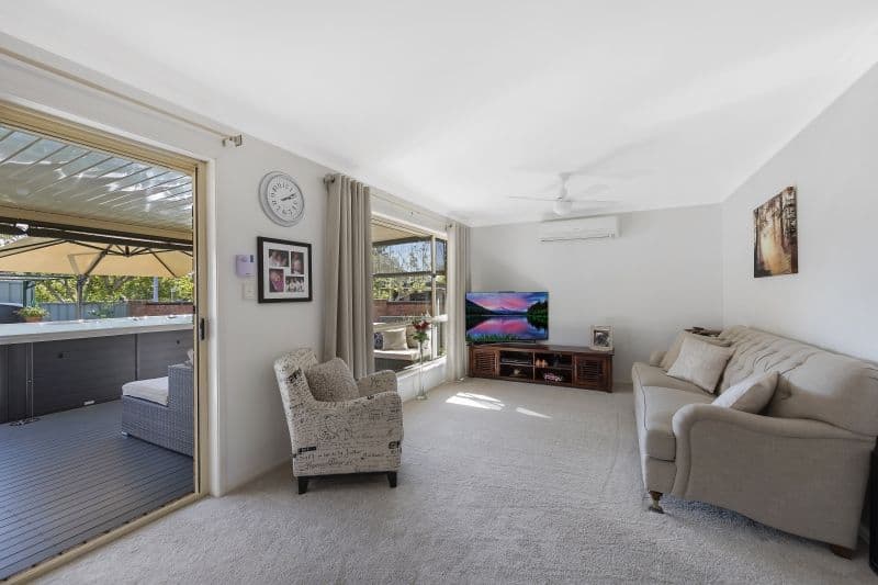 10 Castlereagh Crescent, Bateau Bay NSW 2261, Bateau Bay - Thumbnail 3