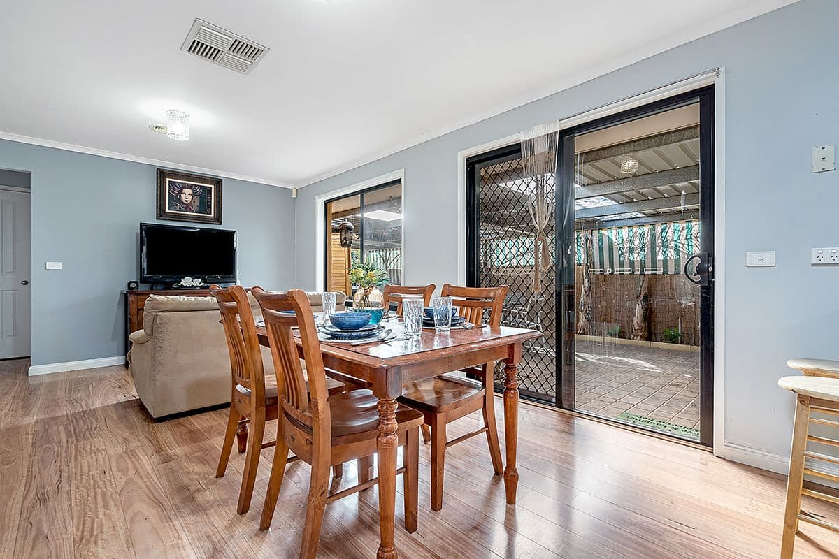 3 Sunnybrook Court, Craigieburn VIC 3064, Craigieburn - Thumbnail 4