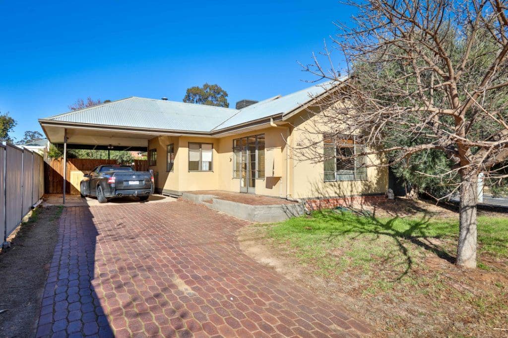 220 Walnut Avenue, Mildura VIC 3500, Mildura - Thumbnail 2