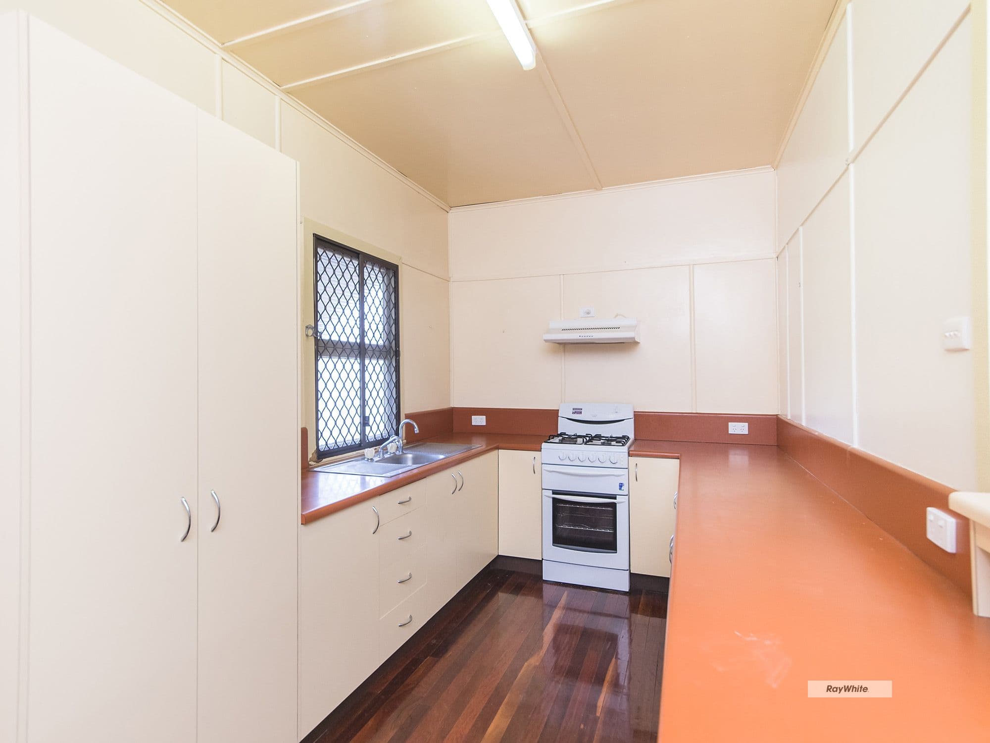 143 Denham Terrace, Allenstown QLD 4700, Allenstown - Thumbnail 4