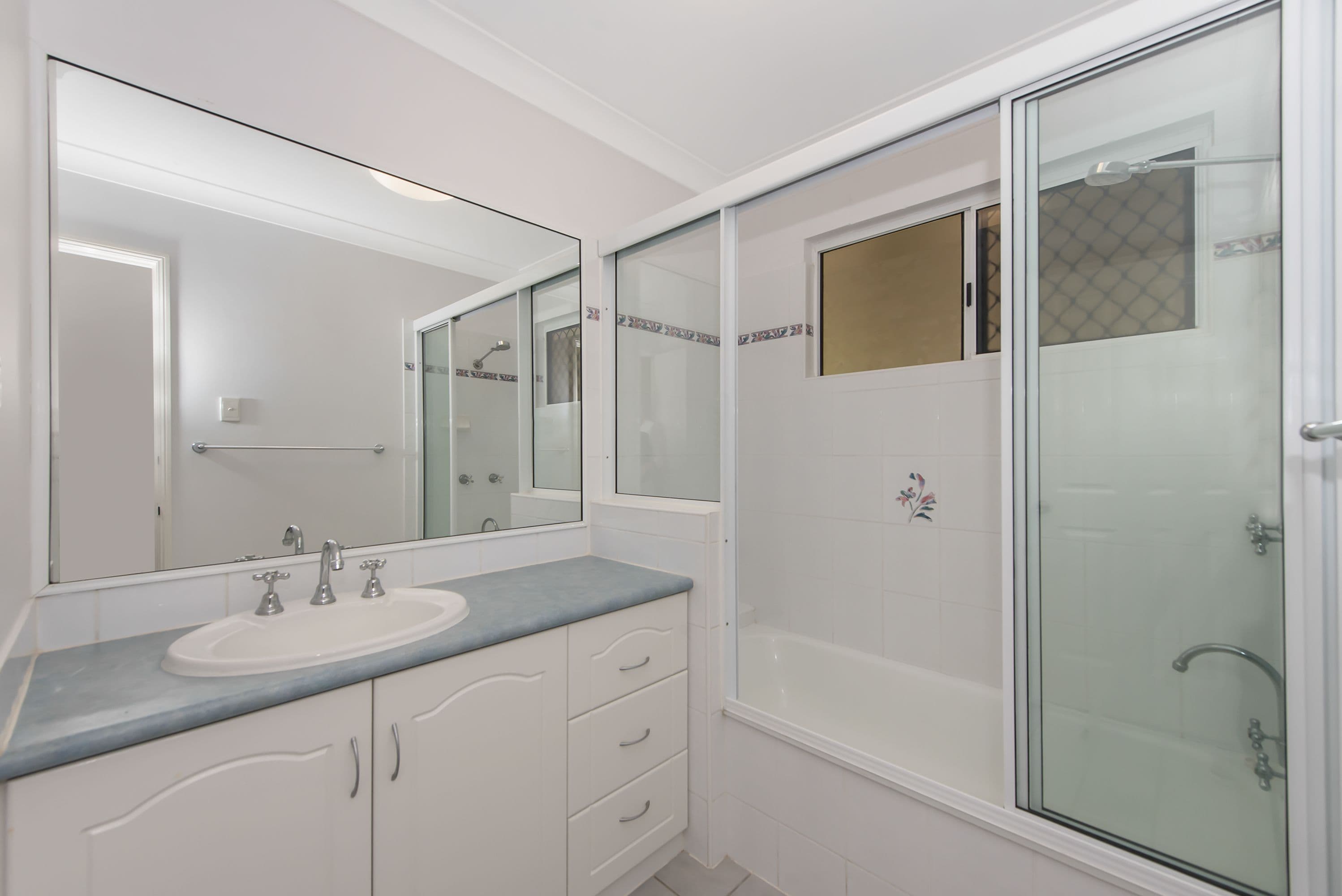 241 Kelso Drive, Kelso QLD 4815, Kelso - Thumbnail 7