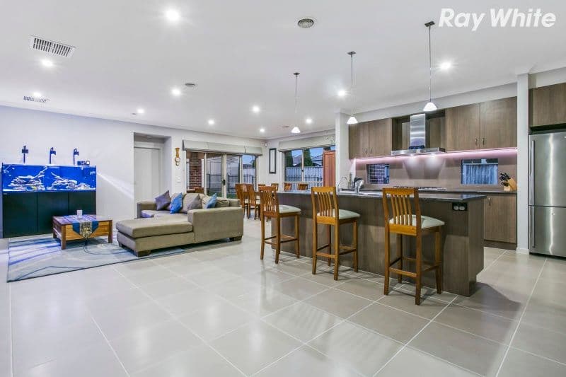 107 Livingstone Boulevard, Pakenham VIC 3810, Pakenham - Thumbnail 2