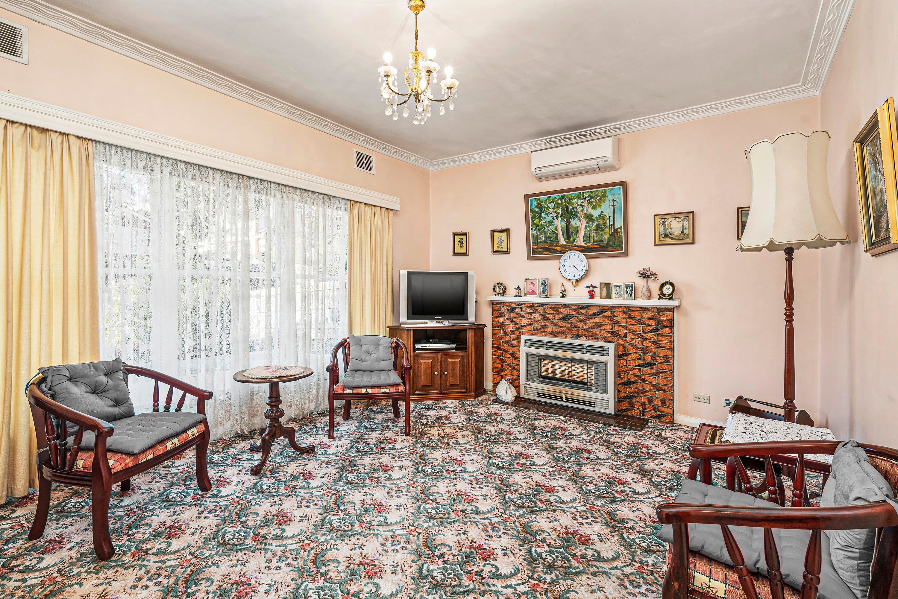 2 Olwen Street, Nunawading VIC 3131, Nunawading - Thumbnail 3
